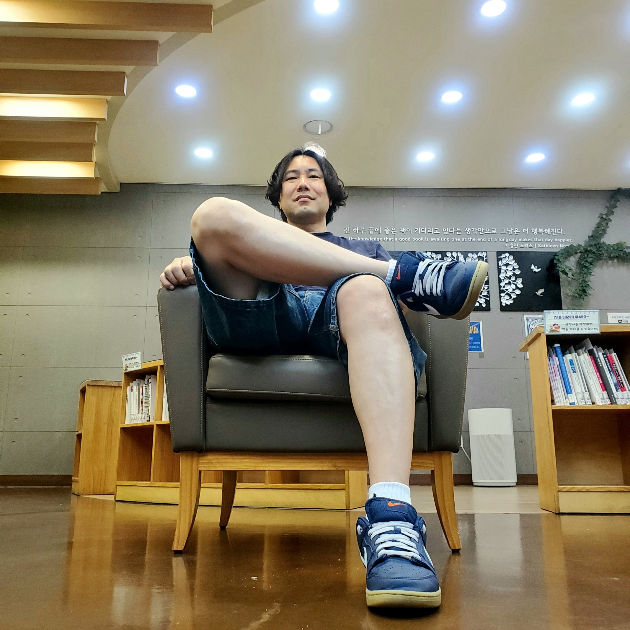 Nike SB Dunk Low Pro Navy Gum 착용 스타일