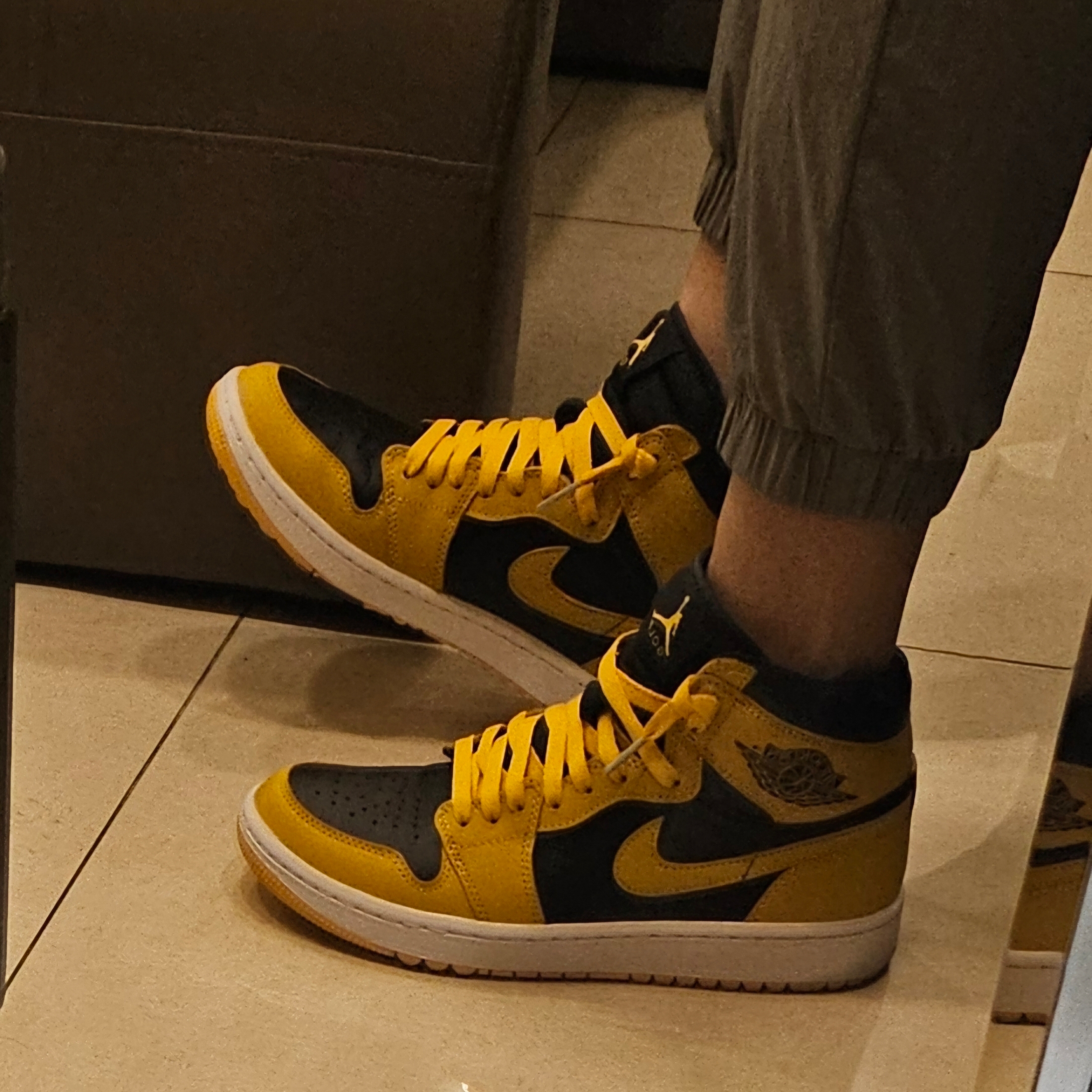 Jordan 1 High Golf Pollen 착용 스타일