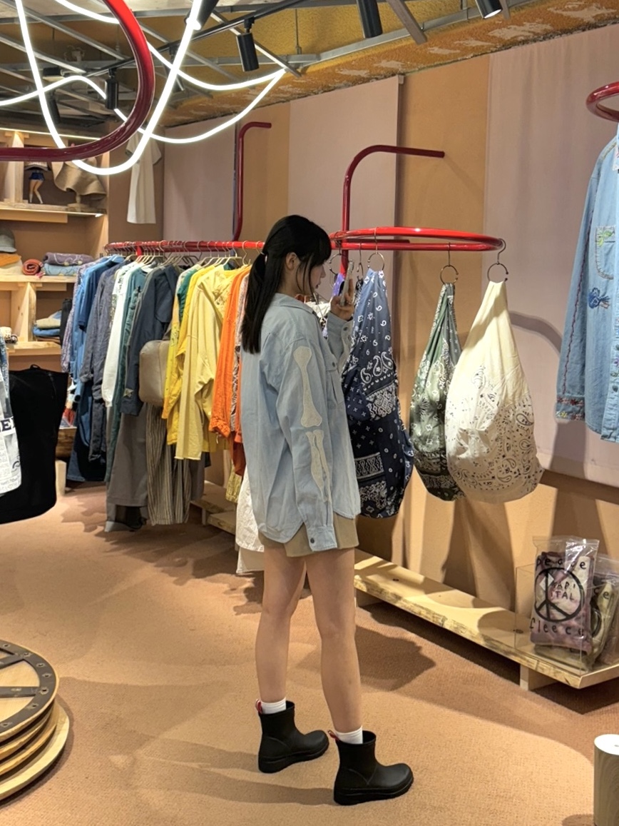 Kapital Chambray Work Shirt Bone Embroidery Saxophone, (W) Hunter Play Short Rain Boots Black 착용 스타일