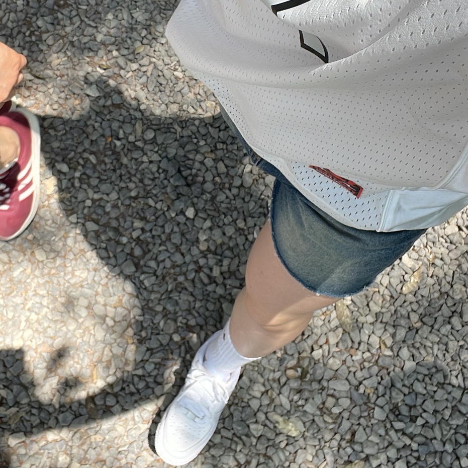 (GS) Nike Air Force 1 LE White 착용 스타일