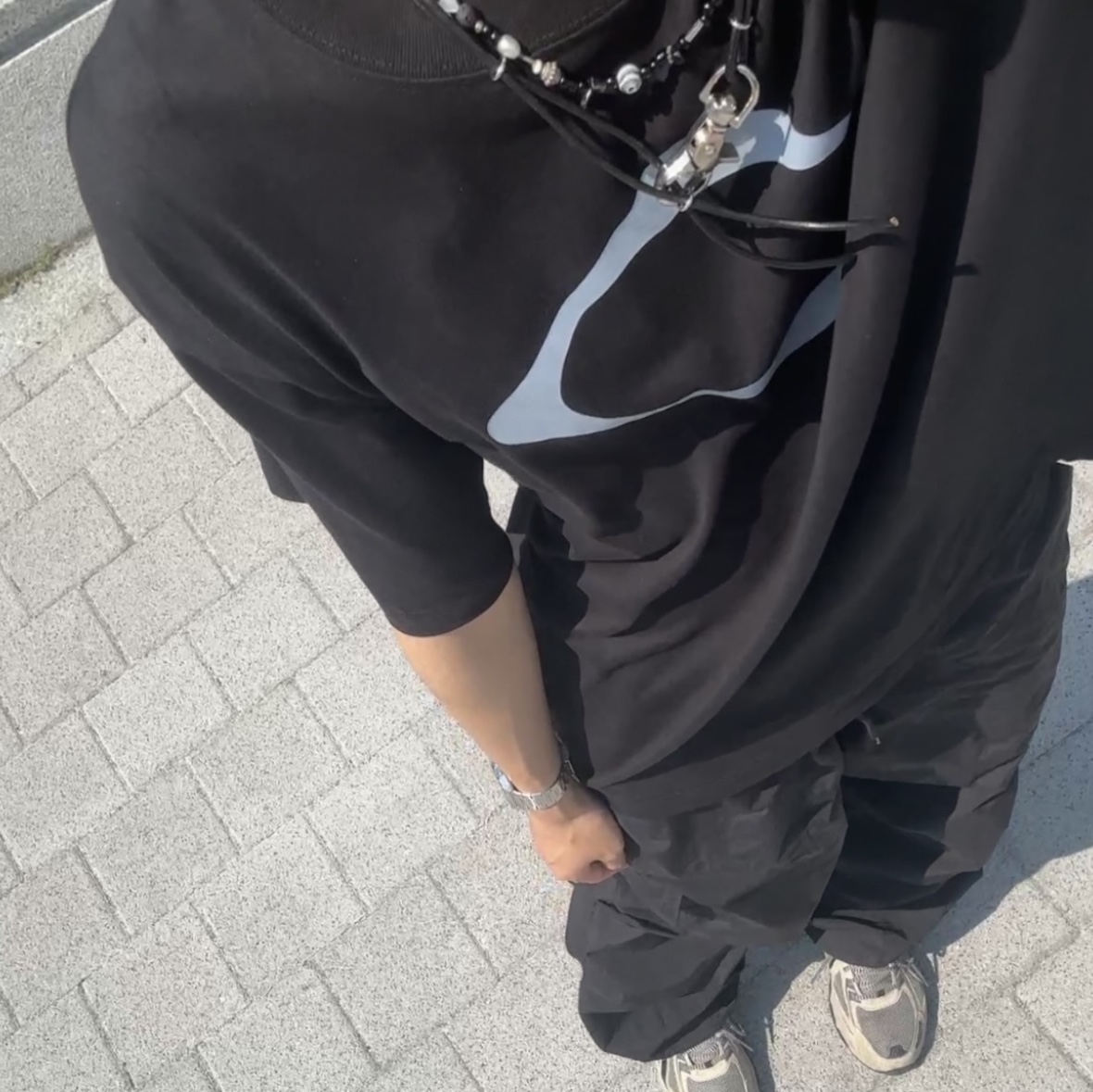 Mischief Rhombus Basic T-Shirt Black, Asics Gel-Venture 6 Feather Grey Black 착용 스타일 - 1