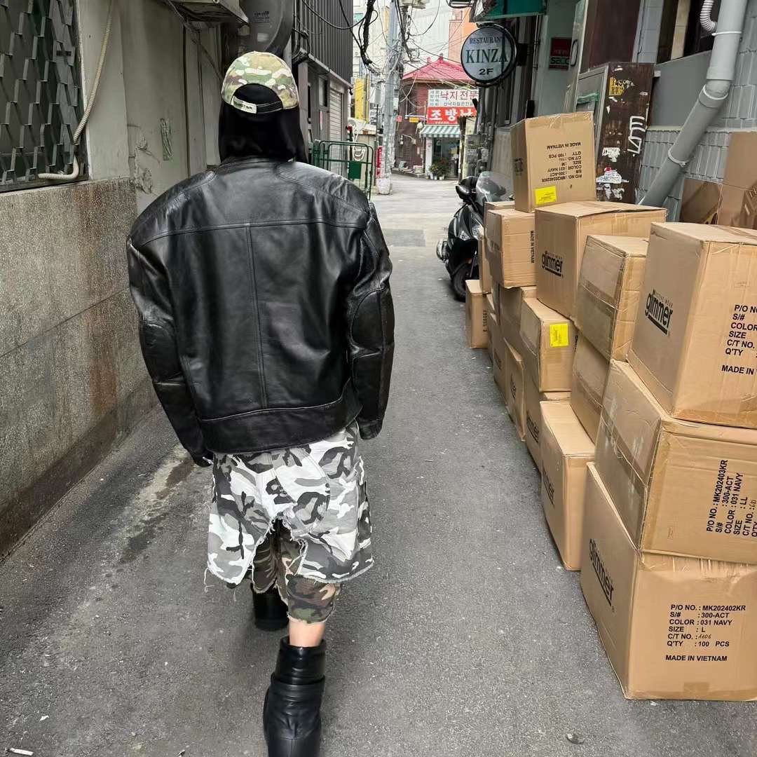 Project G/R x MFM333. Layered Skirt Camo Cargo Shorts Multi Camo 착용 스타일