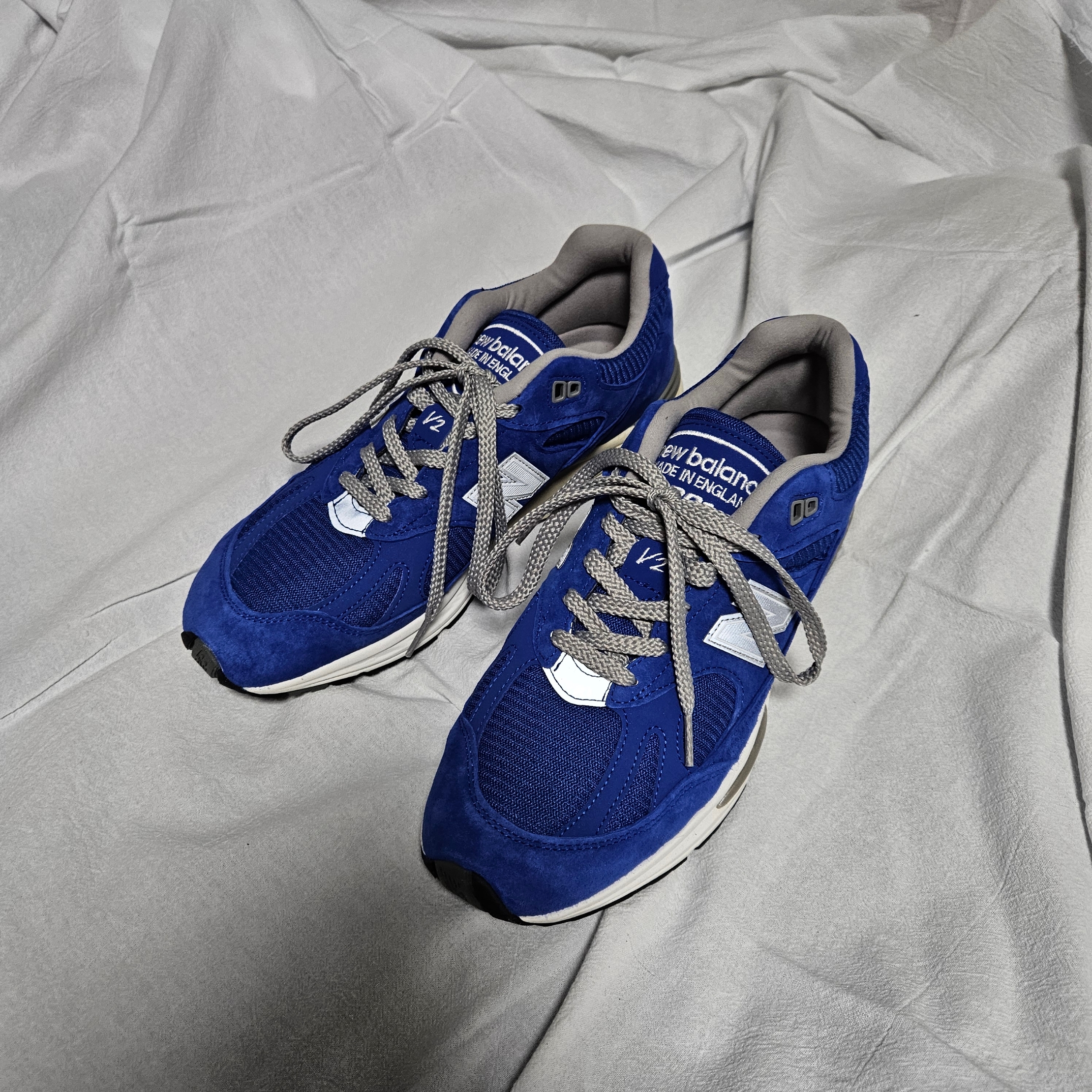 New Balance 991v2 Made in UK Dazzling Blue 착용 스타일 - 3