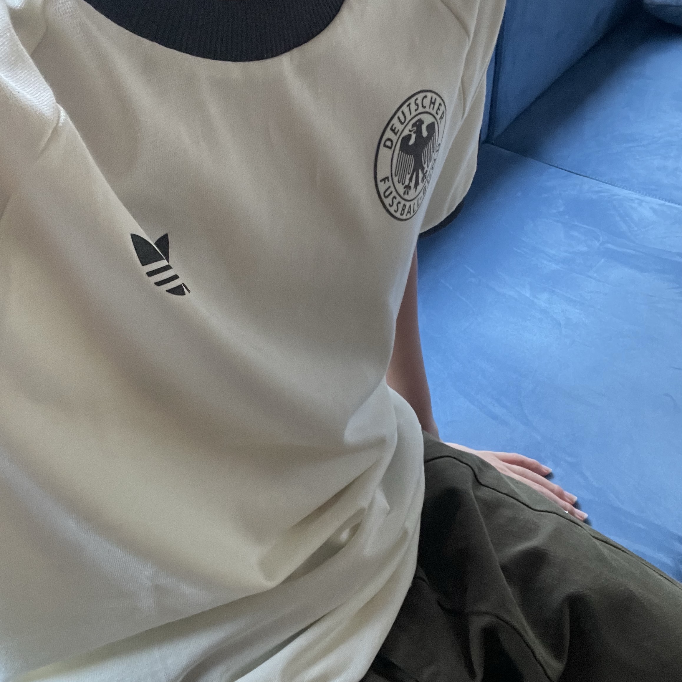 Adidas German Adicolor Classic 3-Stripes T-Shirt Off White - KR Sizing 착용 스타일