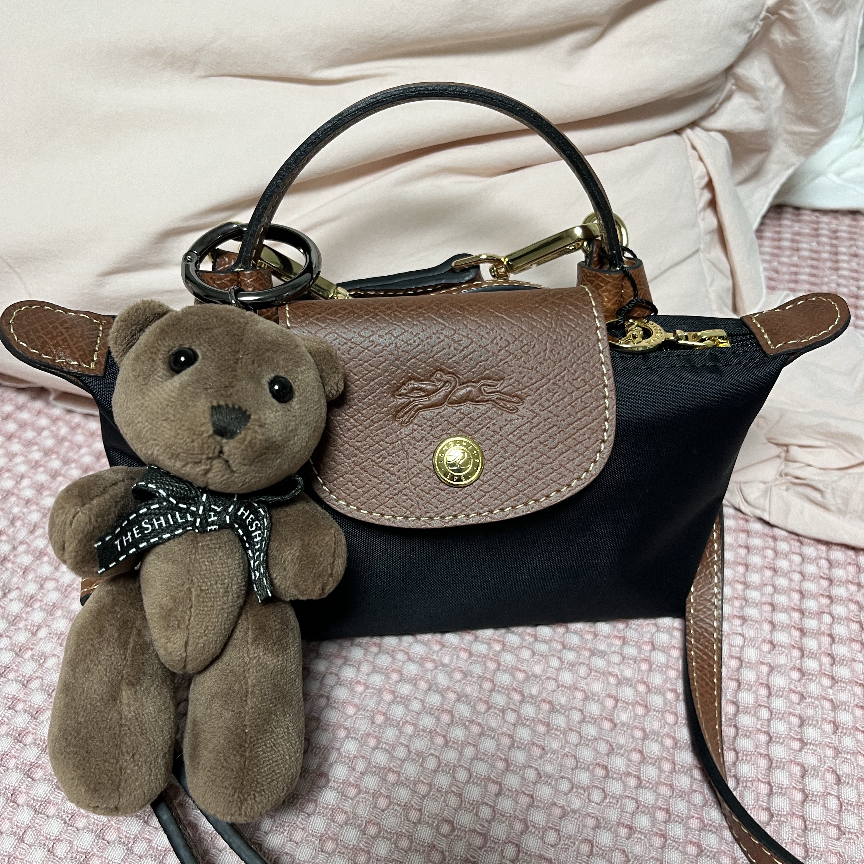 Longchamp Le Pliage Original Handle Pouch Black 착용 스타일