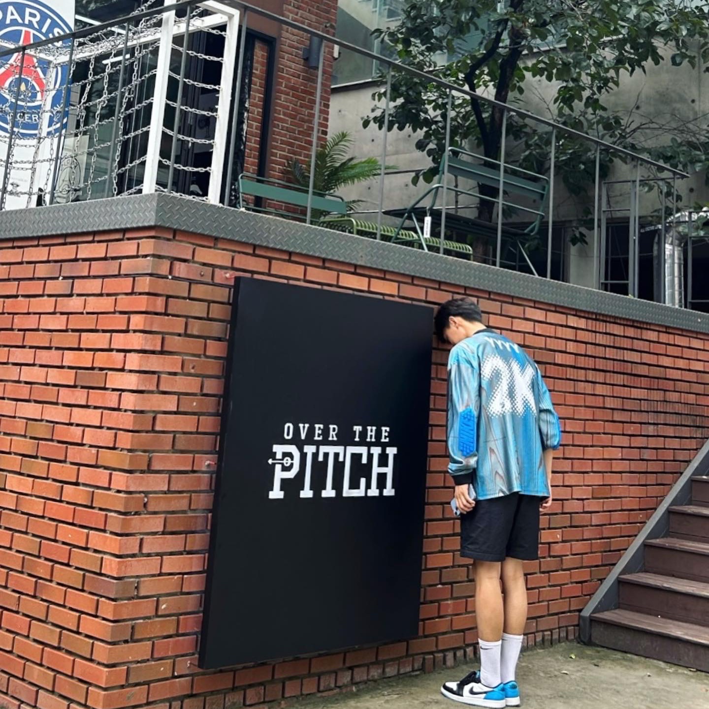 Nike x Off-White NRG Jersey Imperial Blue - Asia, Jordan 1 Retro Low OG Black and Dark Powder Blue 착용 스타일 - 1