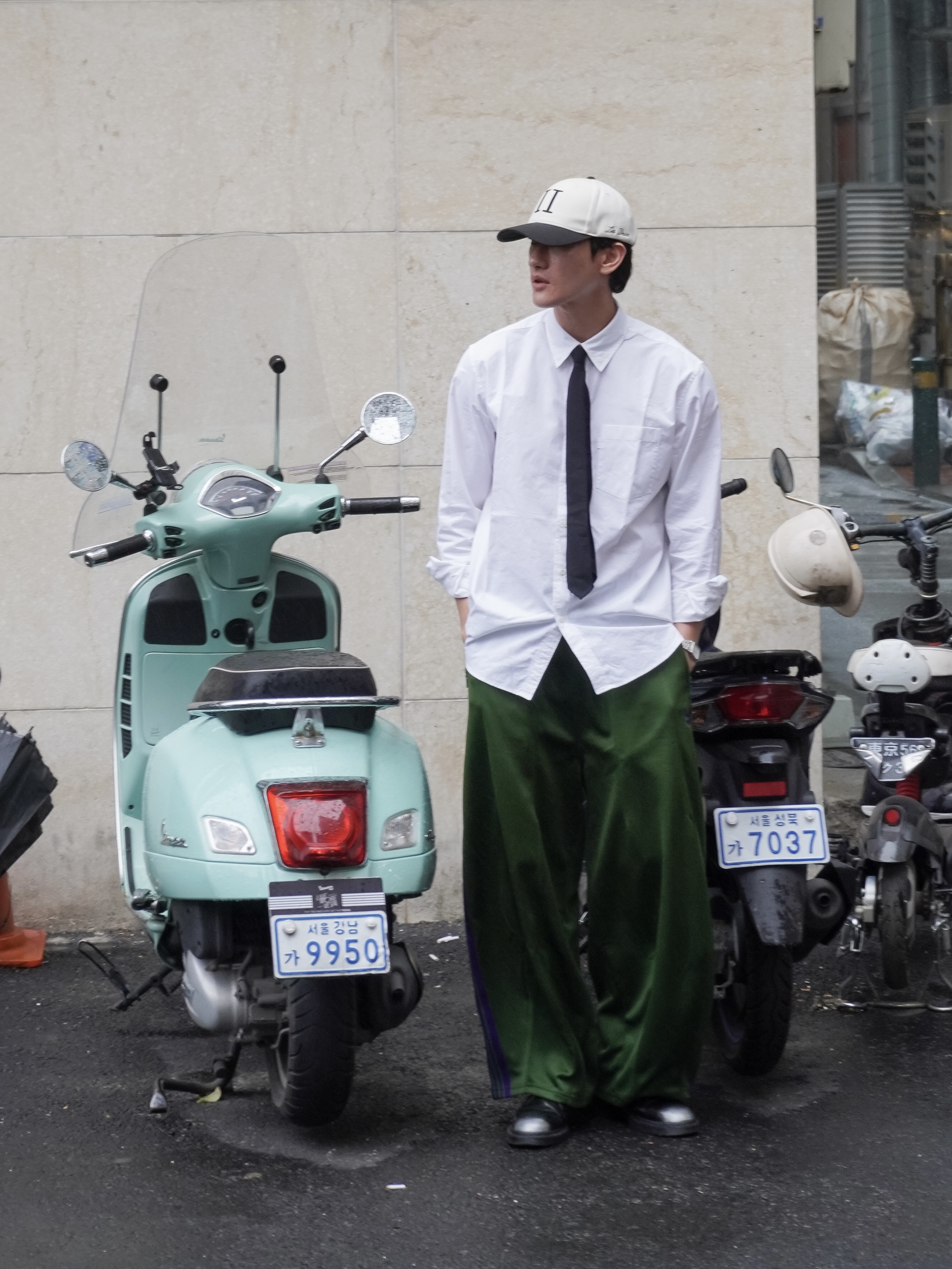Dr. Martens x Supreme 1461 Gray Silver, Needles Track Pants Poly Smooth Olive 착용 스타일 - 2