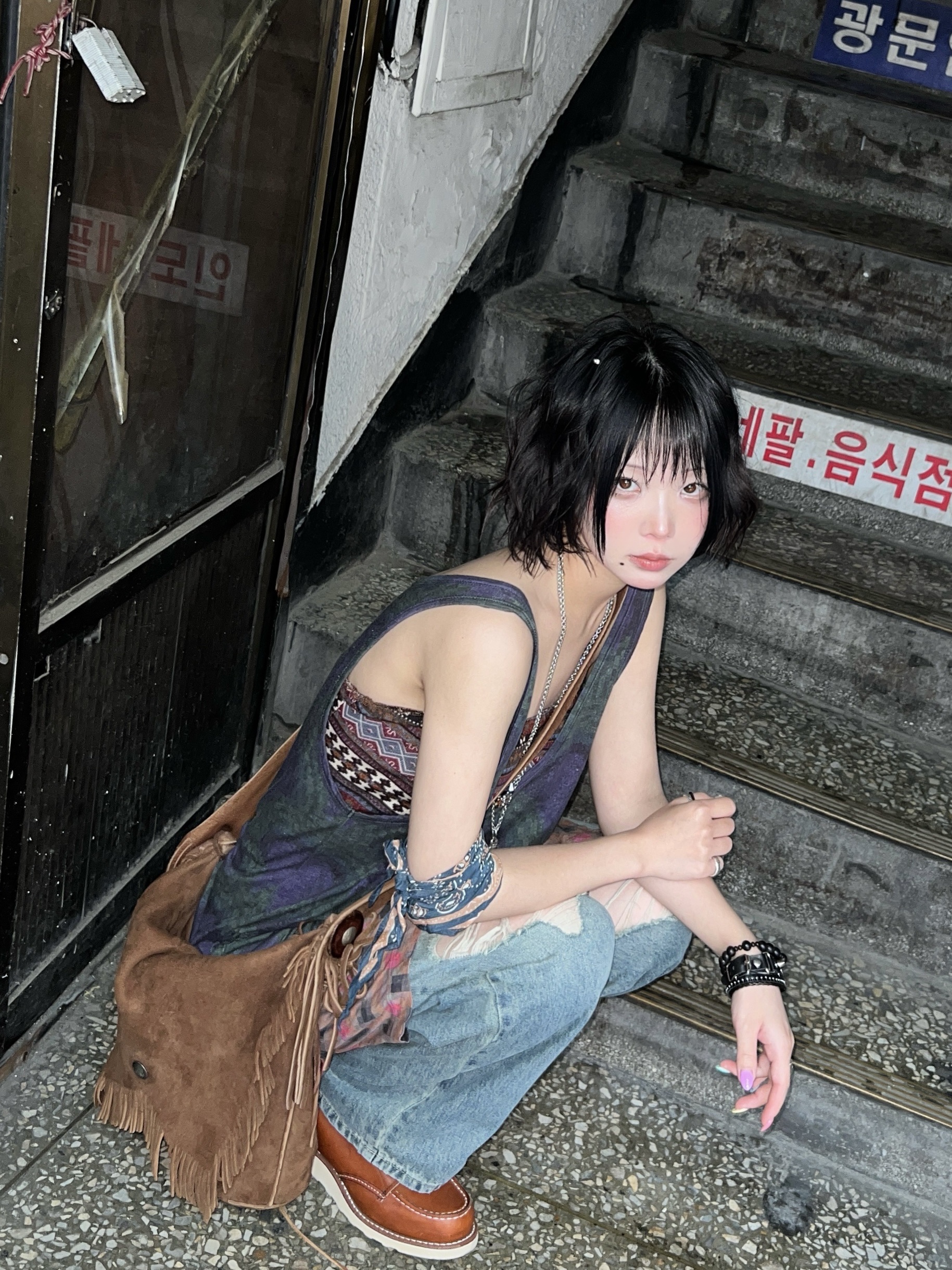 Kapital Fastcolor Selvedge Bandana Concho Navy, Chrome Hearts Silichrome Dagger Pendant Black 2023 착용 스타일 - 1