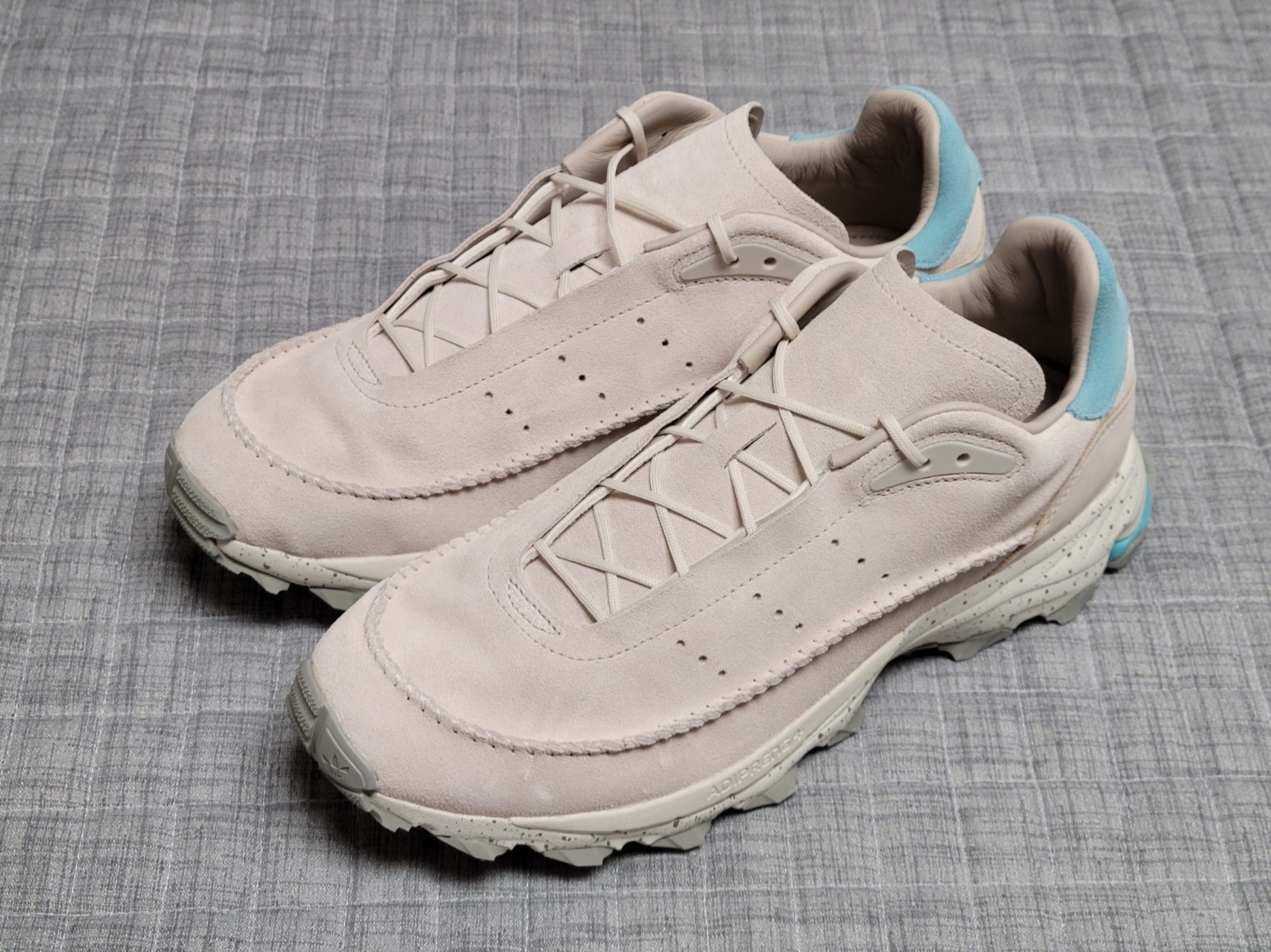 Adidas Mocaturf Adventure Bliss 착용 스타일 - 2
