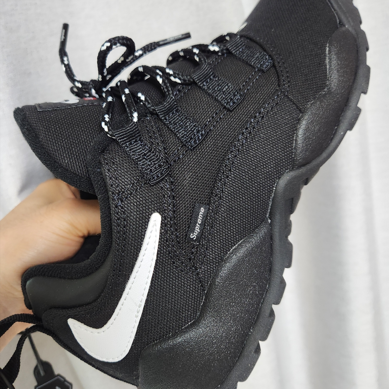 Nike x Supreme SB Darwin Low Black, Supreme x Champion Mesh Short Black - 24SS 착용 스타일 - 5