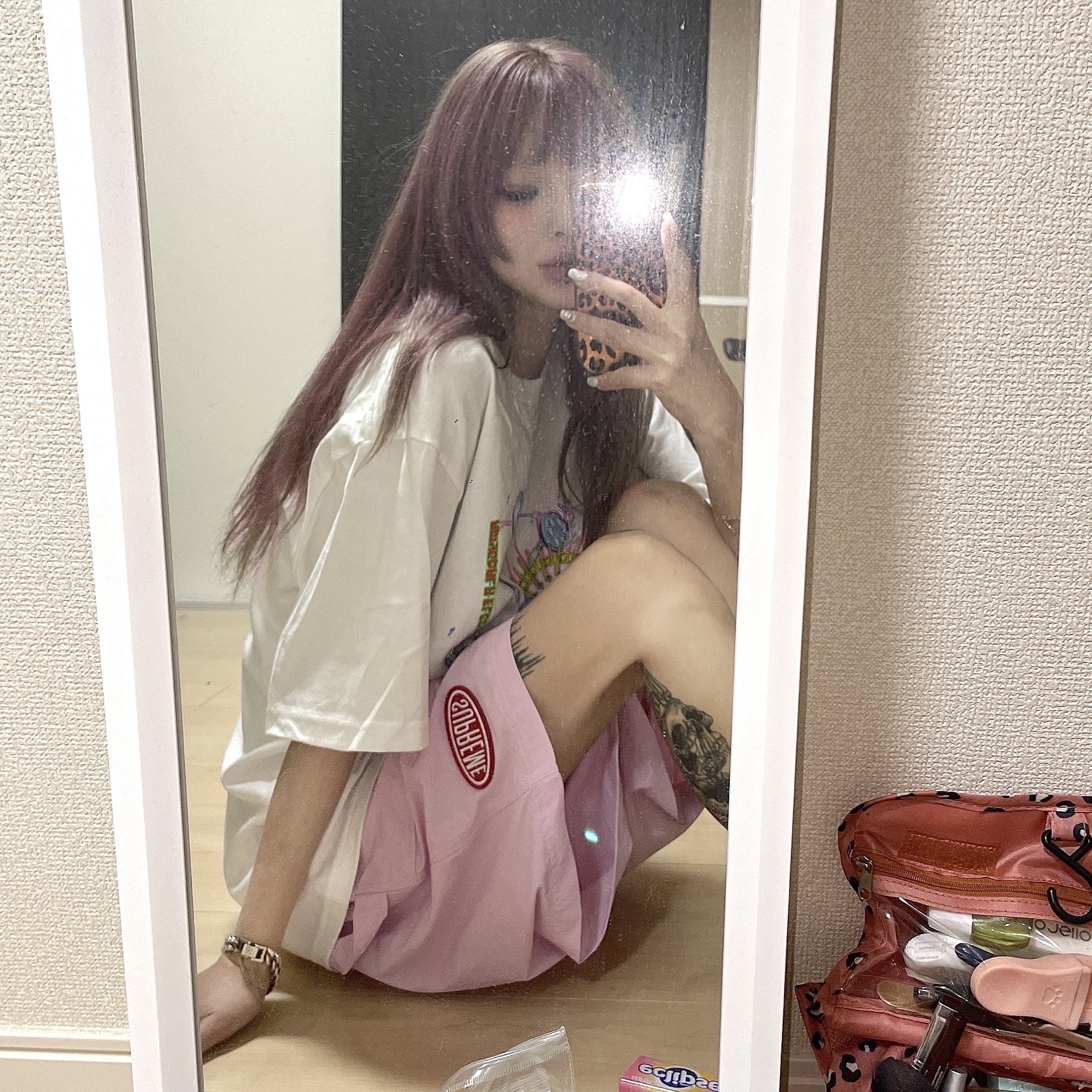 Supreme Electromagnetic T-Shirt White - 24SS, Supreme Nylon Painter Short Pale Pink - 24SS 착용 스타일