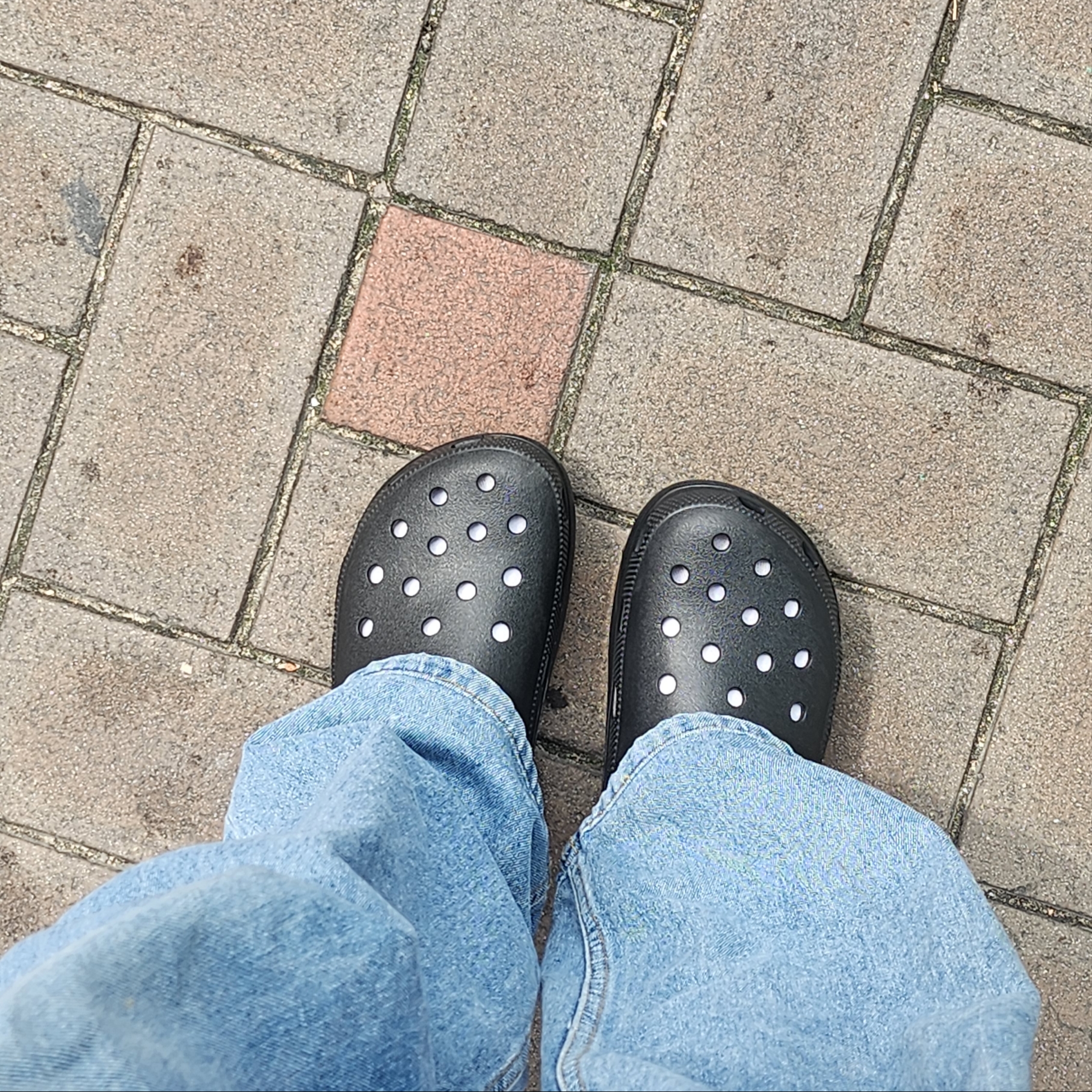 (W) Crocs Classic Platform Clog Black 착용 스타일