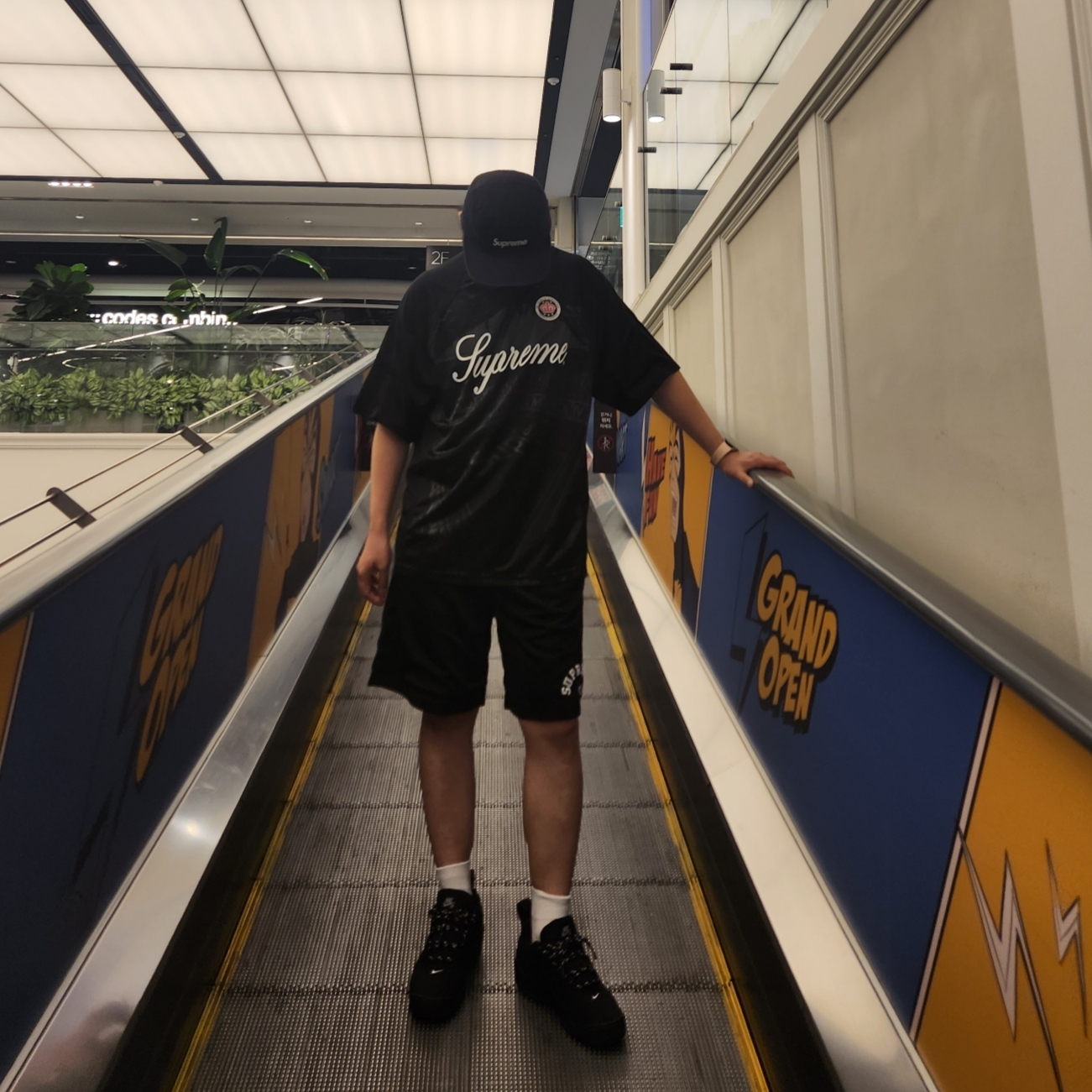 Nike x Supreme SB Darwin Low Black, Supreme x Champion Mesh Short Black - 24SS 착용 스타일 - 1