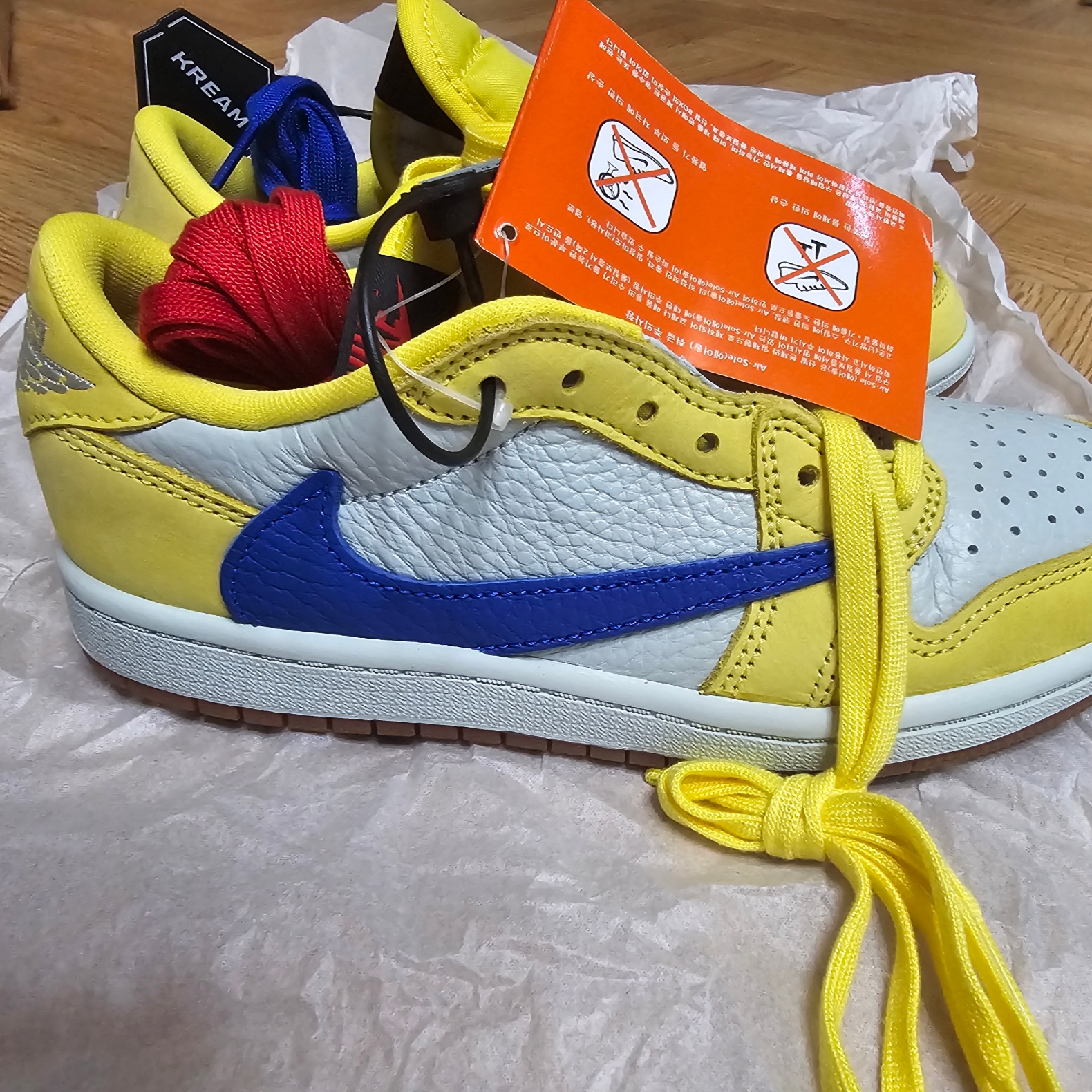 (PS) Jordan 1 x Travis Scott Retro Low OG SP Canary 착용 스타일