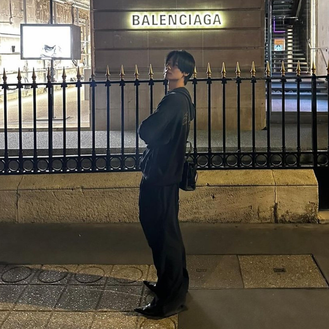Balenciaga BB Icon Derby Shoes Black 착용 스타일 - 2