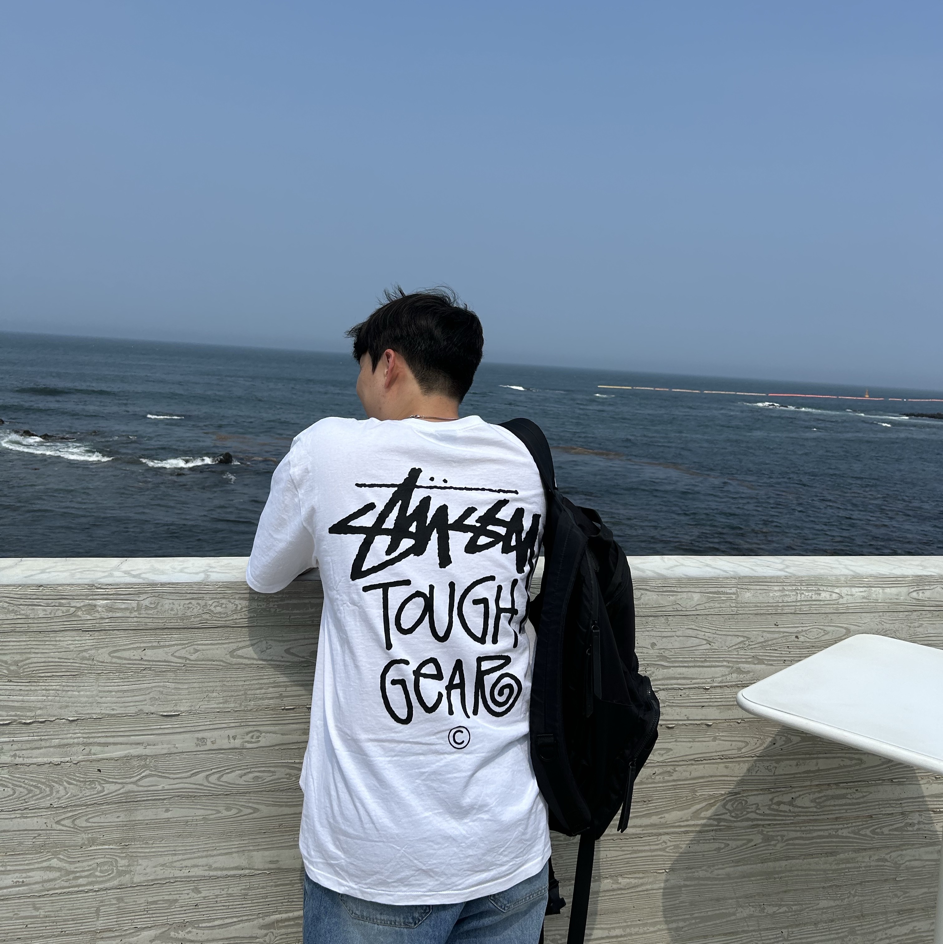 Stussy Tough Gear T-Shirt White 착용 스타일 - 2