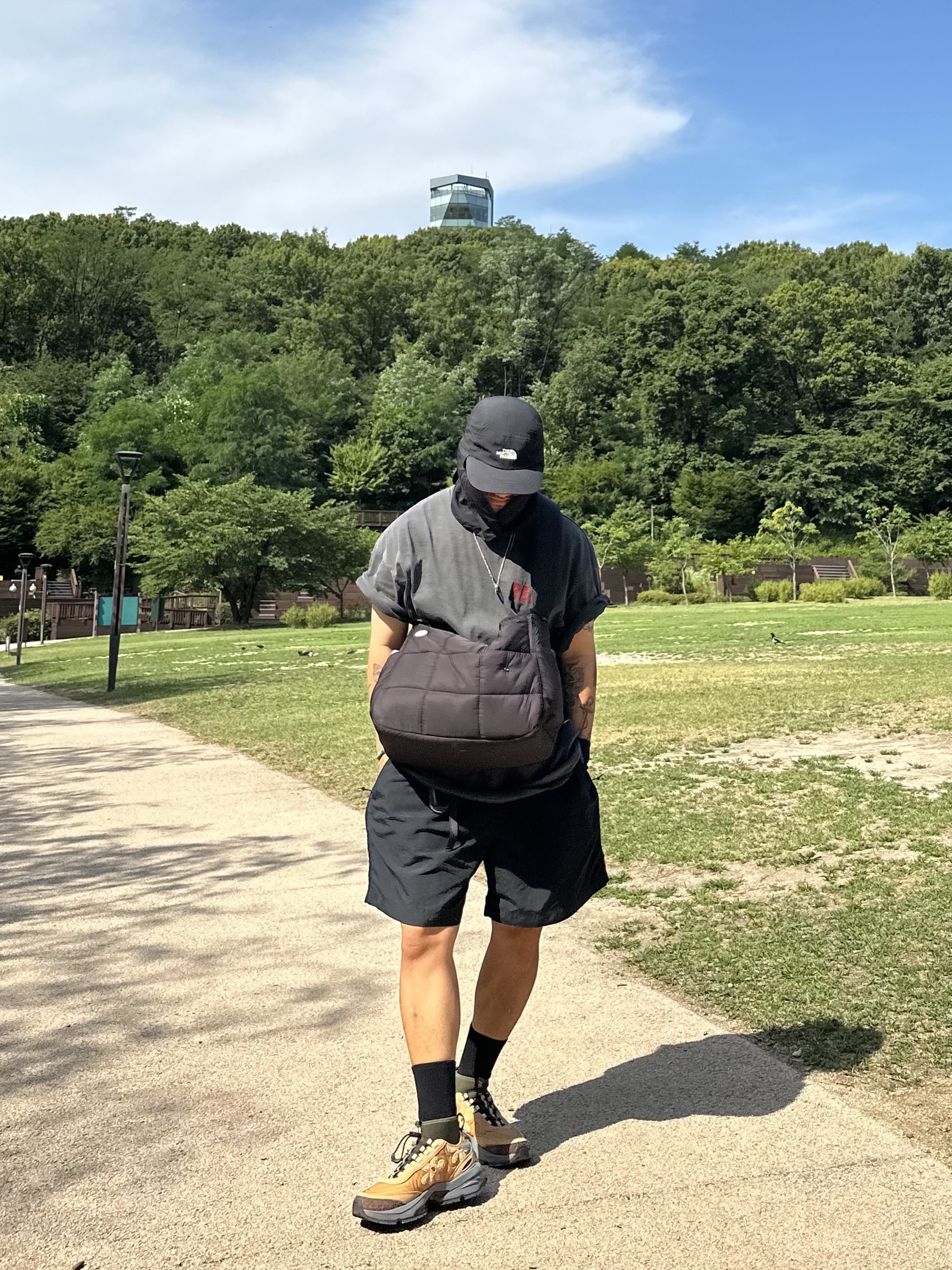 Puma x P.A.M Nano RDR Black, The North Face Eco Light Shield Cap Black 착용 스타일 - 1