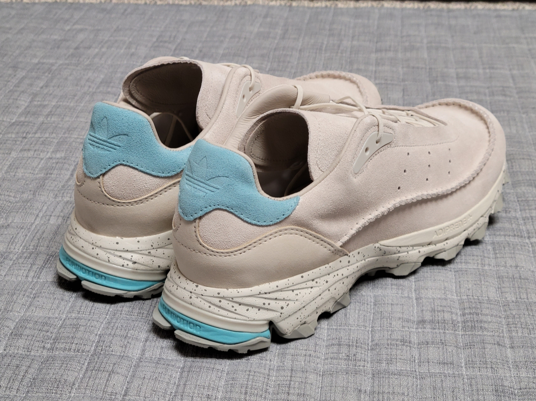 Adidas Mocaturf Adventure Bliss 착용 스타일 - 3