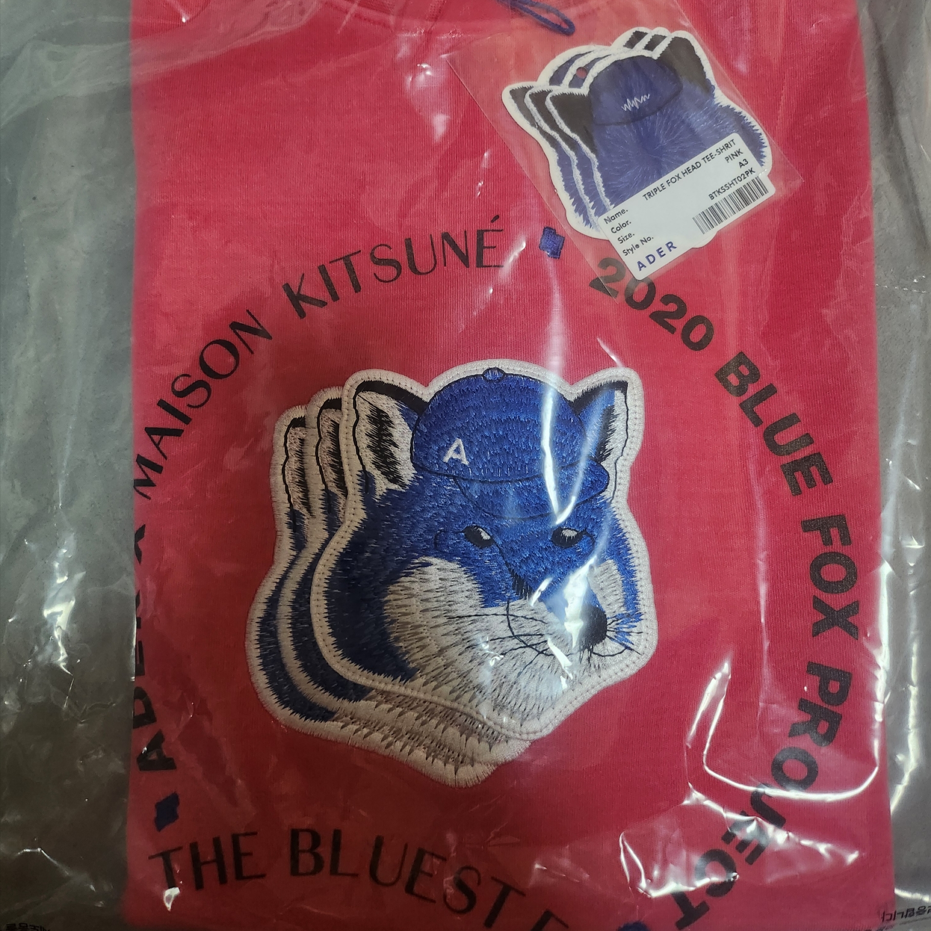 Maison Kitsune x Ader Error Triple Fox Head Logo T-Shirt Pink 착용 스타일