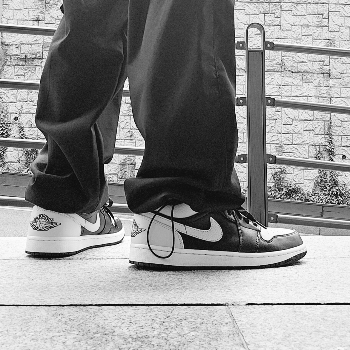 Jordan 1 Low Crimson Tint 착용 스타일
