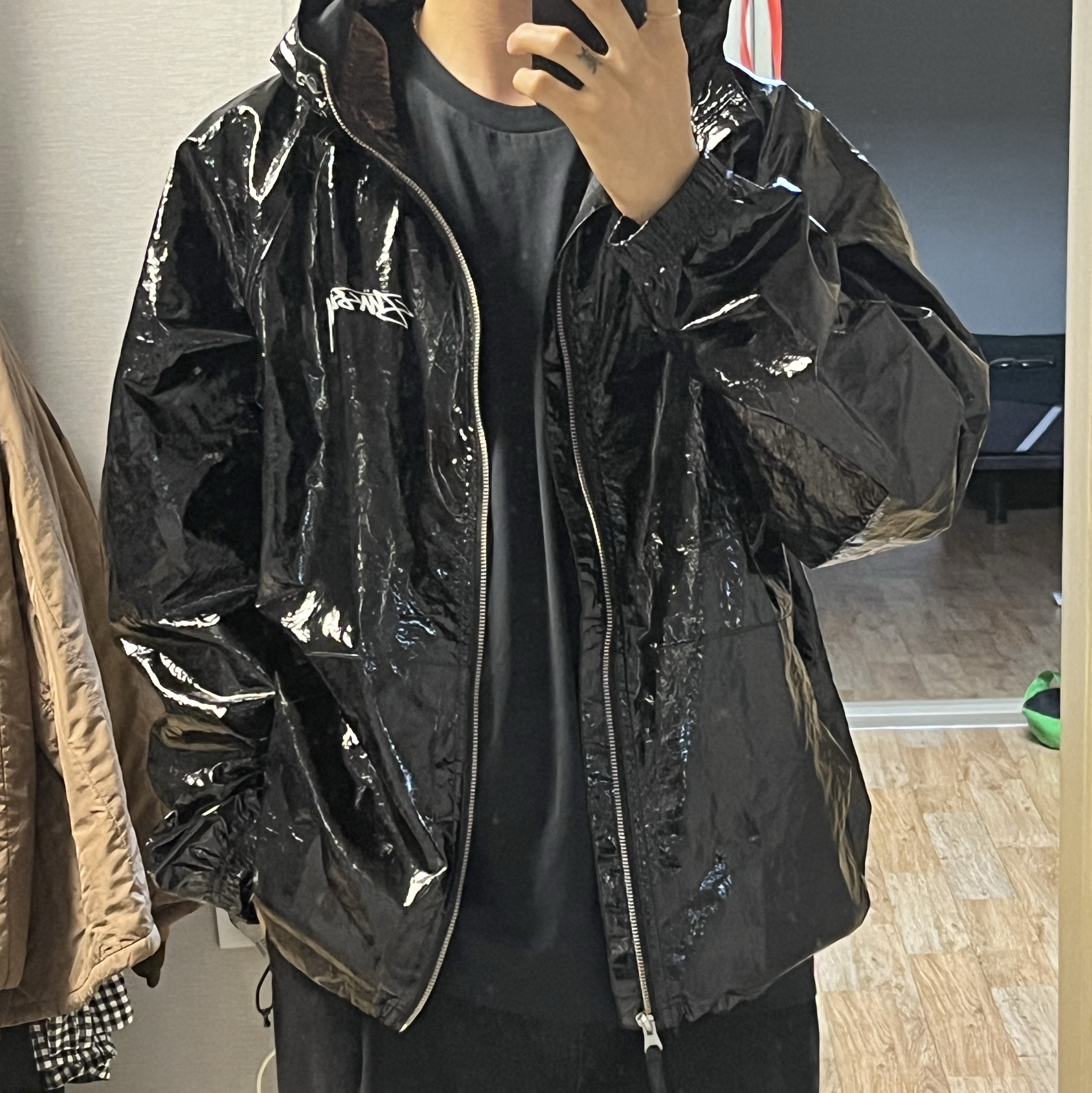 Stussy Beach Shell Coated Ripstop Black 착용 스타일 - 2
