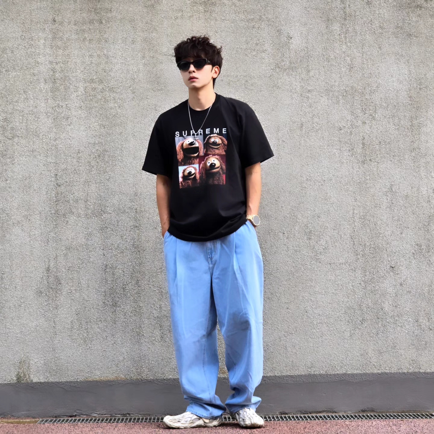 Supreme Rowlf T-Shirt Black - 24SS, Samsung Galaxy Watch6 44mm LTE Silver (Korean Ver.) 착용 스타일 - 3