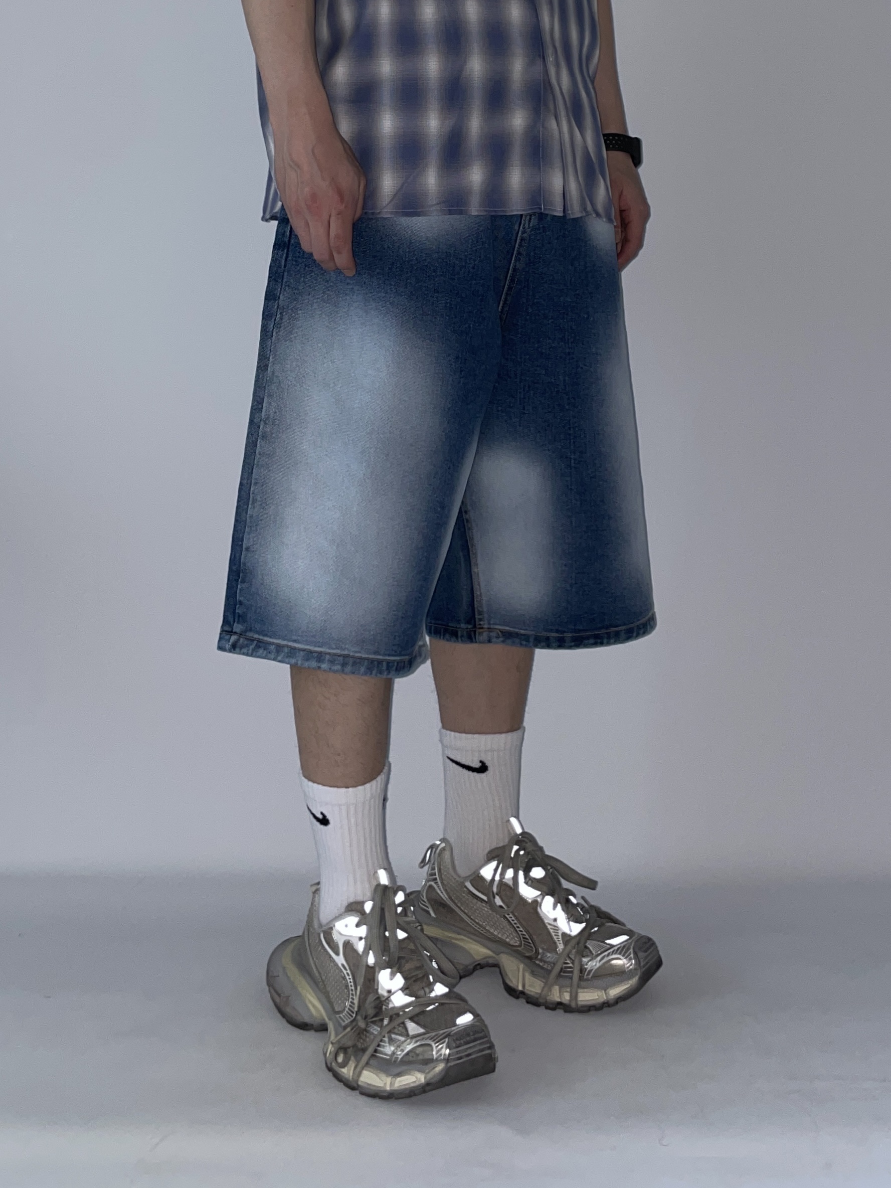 Balenciaga 3XL Sneakers Light Beige 착용 스타일 - 3