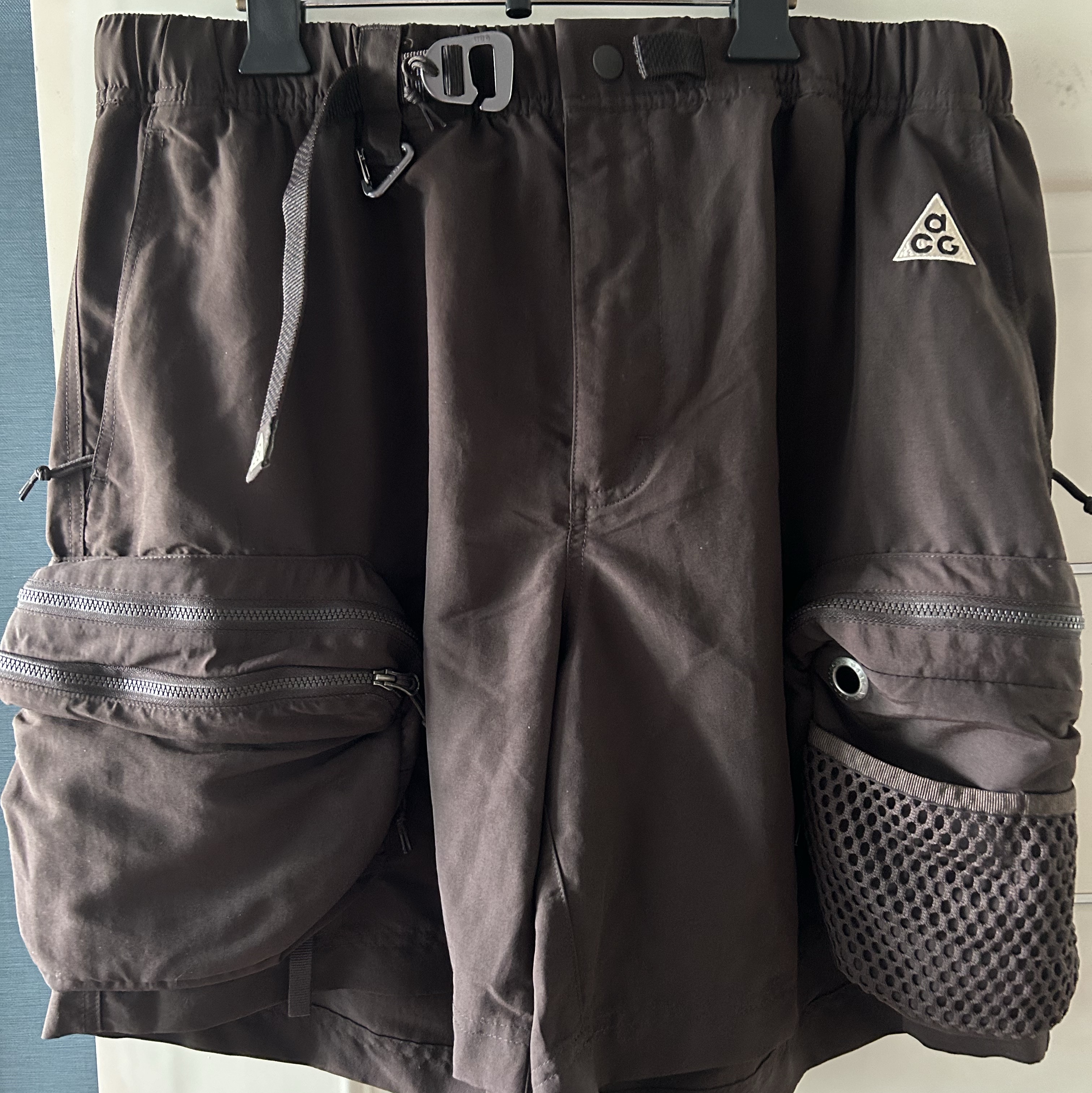Nike ACG Snowgrass Cargo Shorts Velvet Brown - Asia 착용 스타일