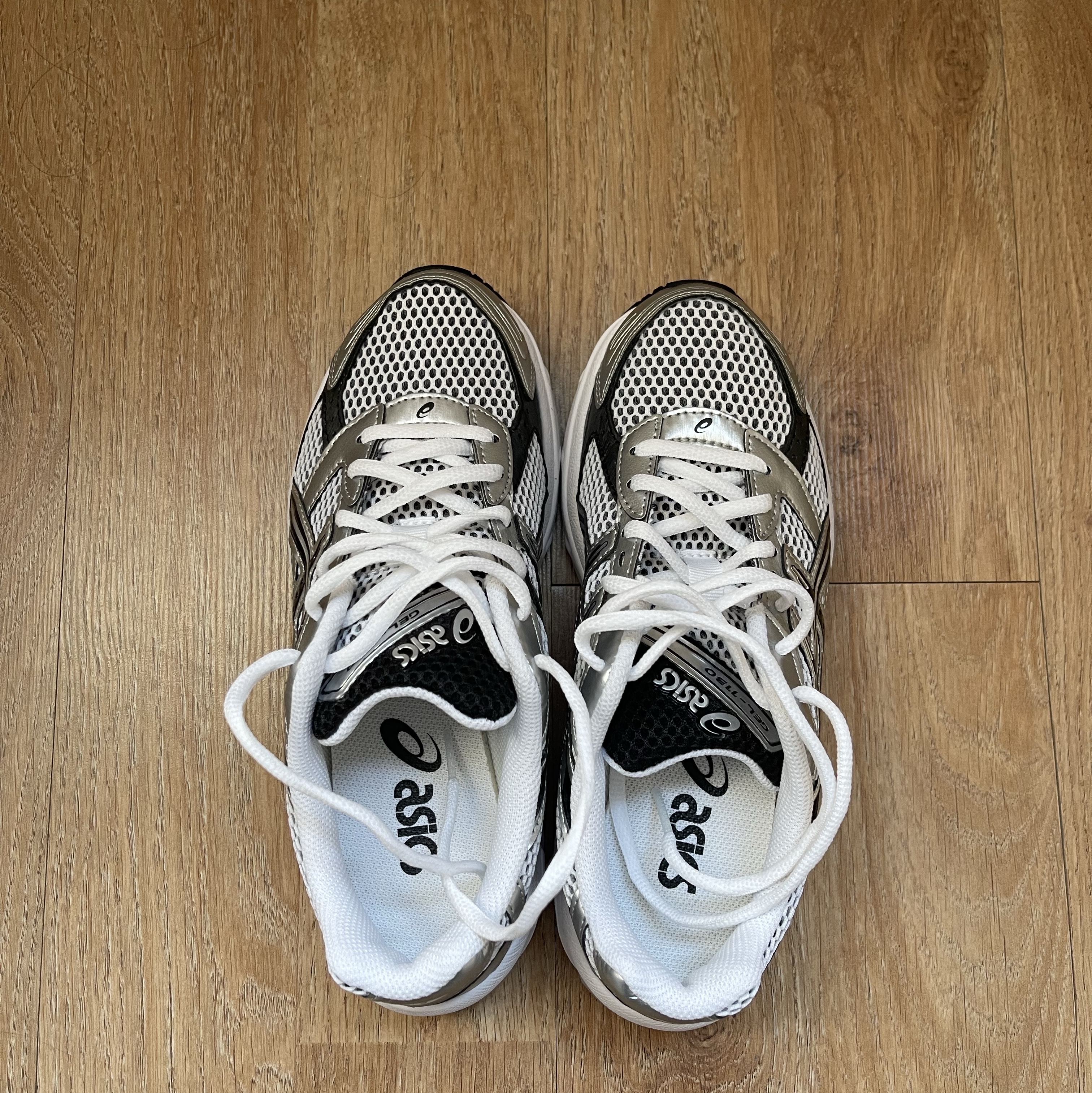 Asics Gel-1130 White Black 착용 스타일 - 3