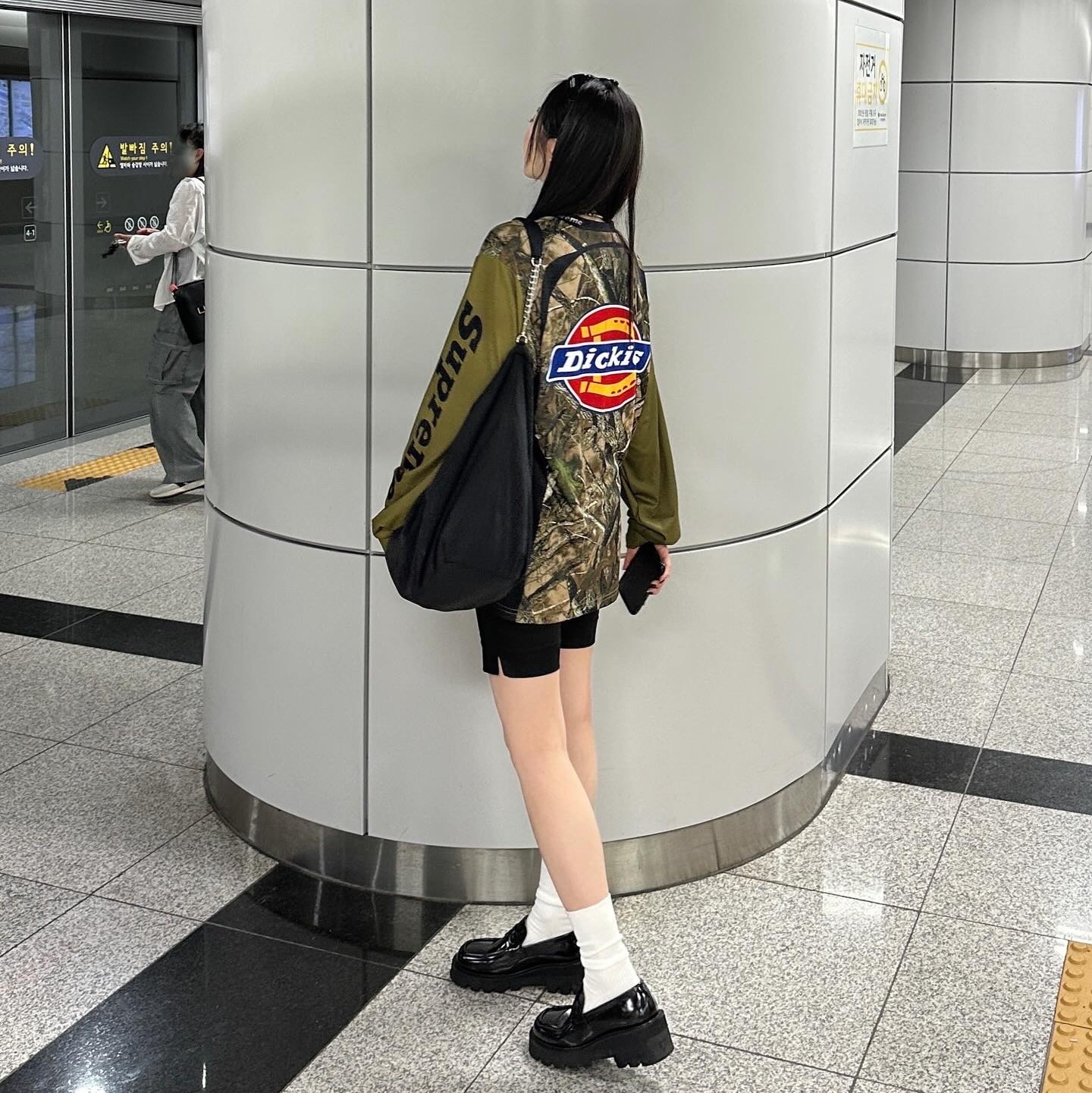 Supreme x Dickies Jersey Olive - 23FW 착용 스타일 - 1