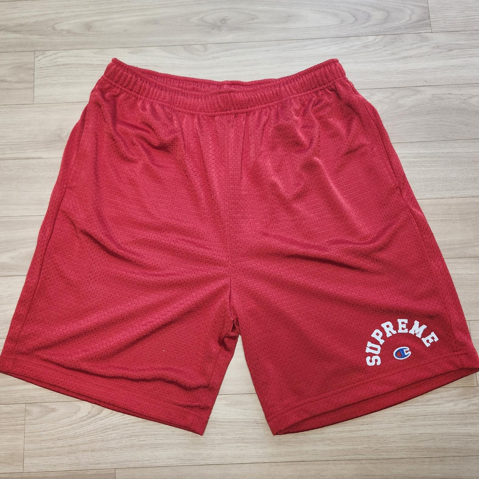Supreme x Champion Mesh Short Red - 24SS, Supreme x Champion Coaches Jacket Red - 24SS 착용 스타일 - 1