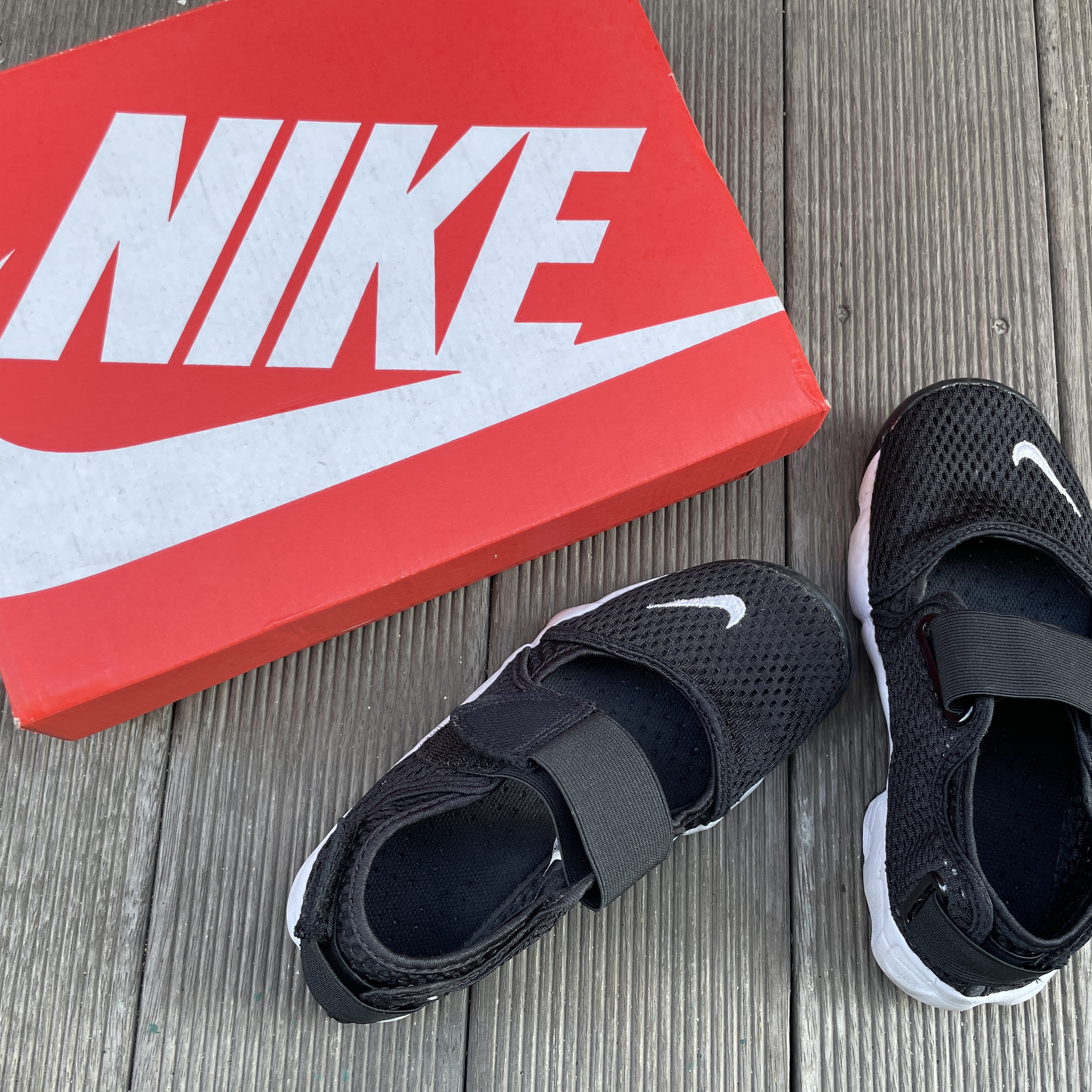 (GS/PS) Nike Air Rift Black White 착용 스타일
