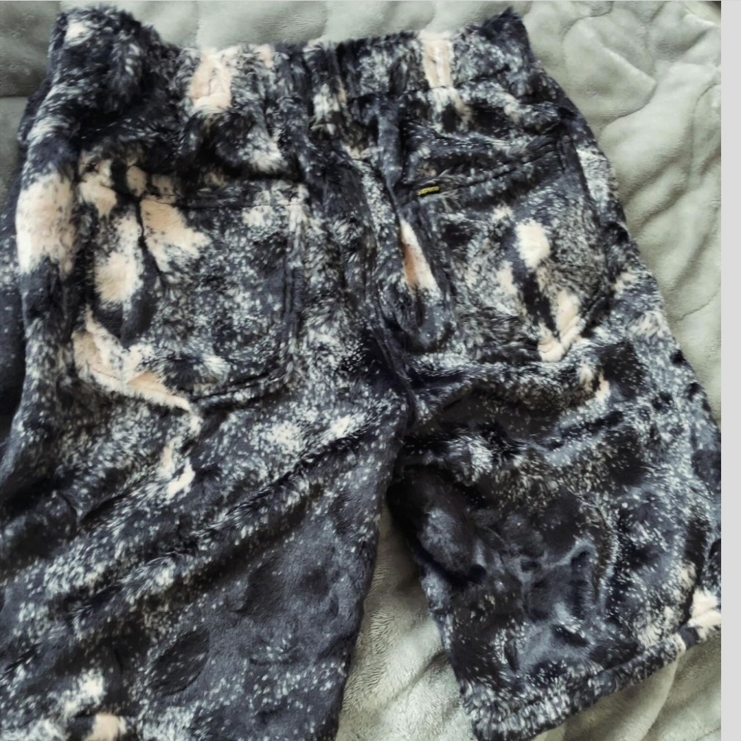 Supreme Faux Fur Short Black - 24SS 착용 스타일 - 2
