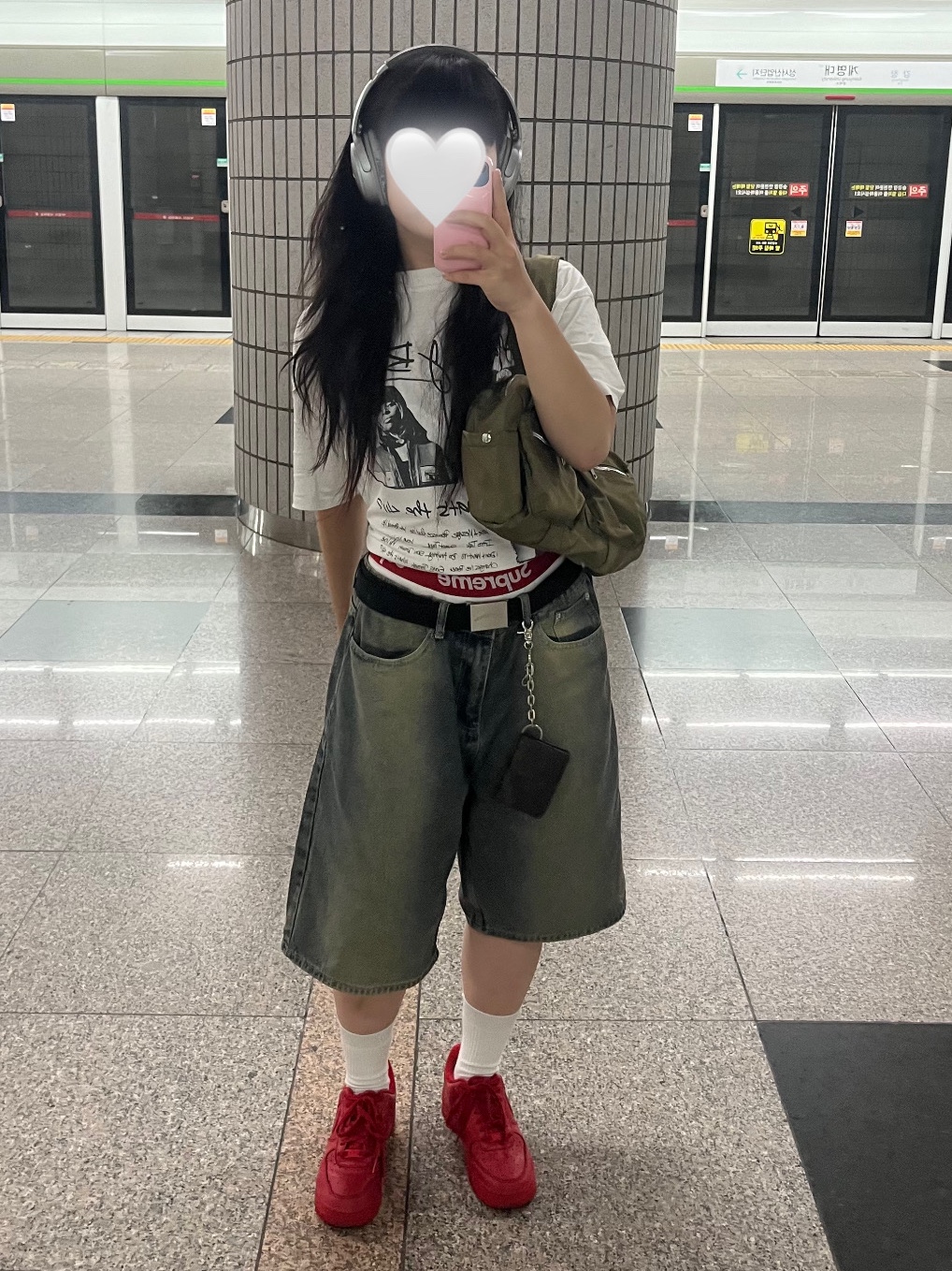 Nike Air Force 1 '07 LV8 Low 1 Triple Red, Supreme Hanes Boxer Briefs White (4 Pack) 착용 스타일