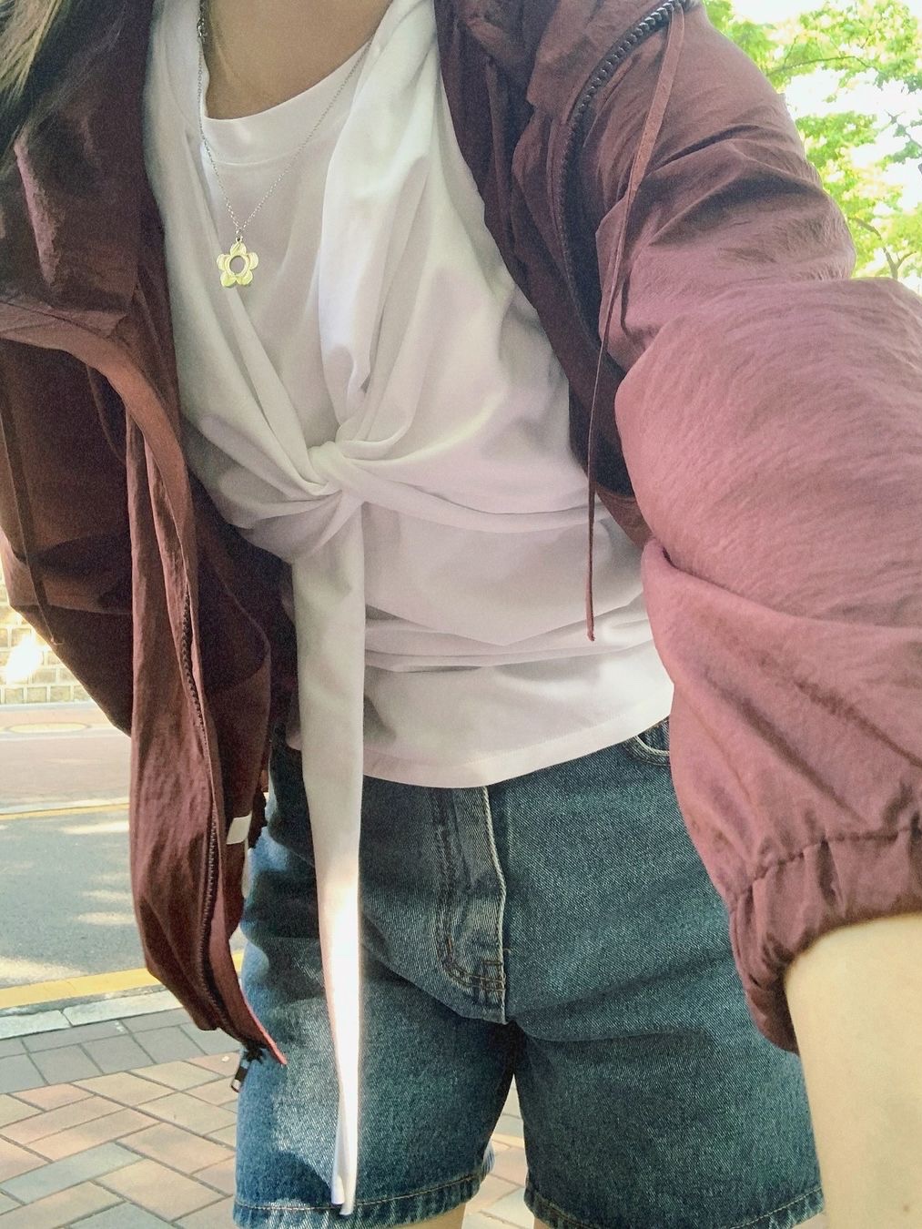 Gyeong Layered Wrap Tee White, Gyeong Layered Wrap Tee Apricot 착용 스타일