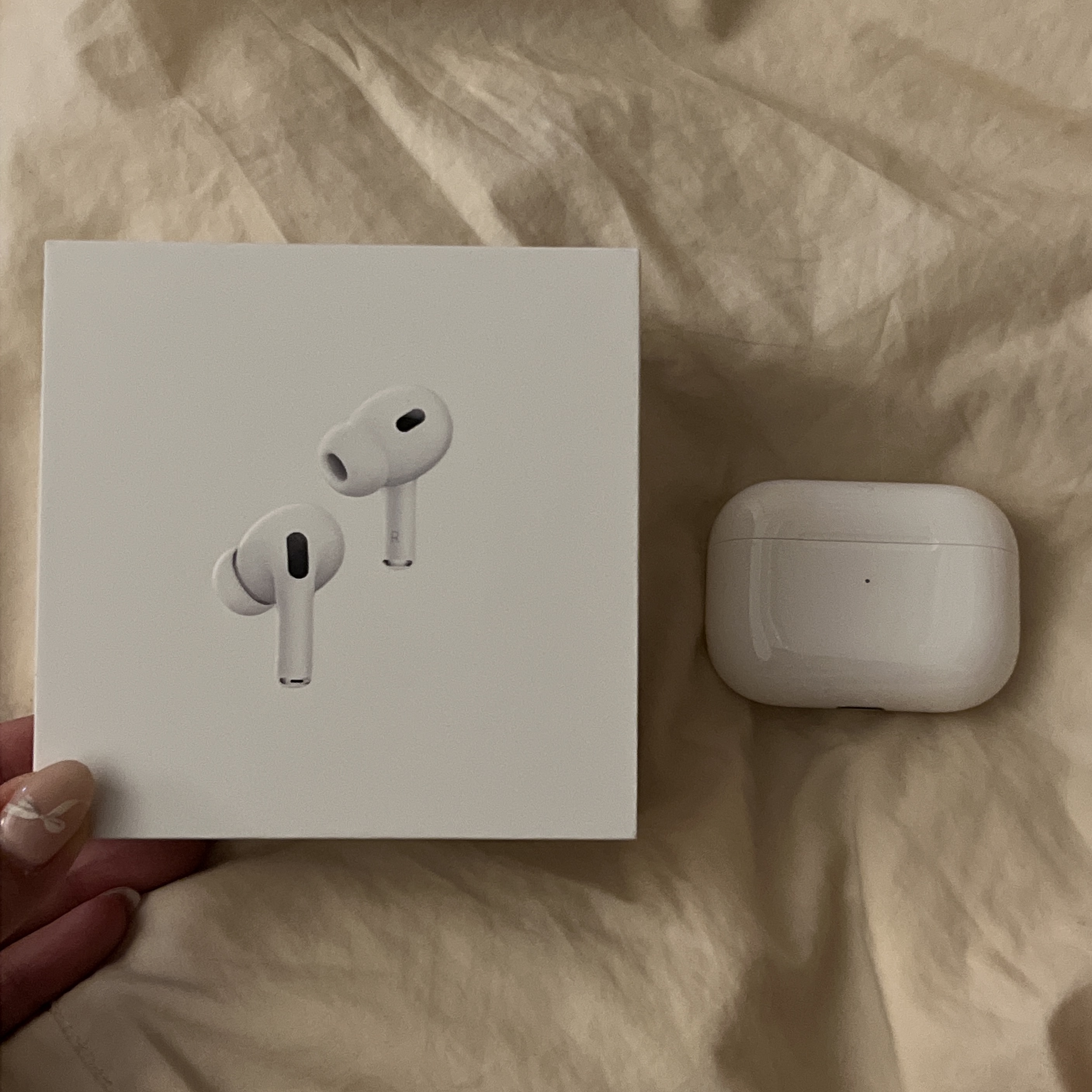 Apple Airpods Pro 2nd Gen with MagSafe Charging Case USB C (Korean Ver.) 착용 스타일