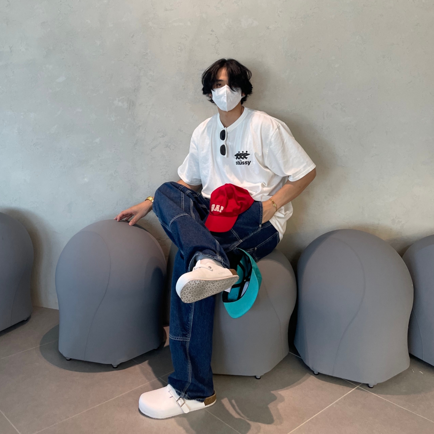 Stussy Surfwalk Pigment Dyed T-Shirt Natural, Birkenstock Boston Suede Leather Antique White - Regular 착용 스타일