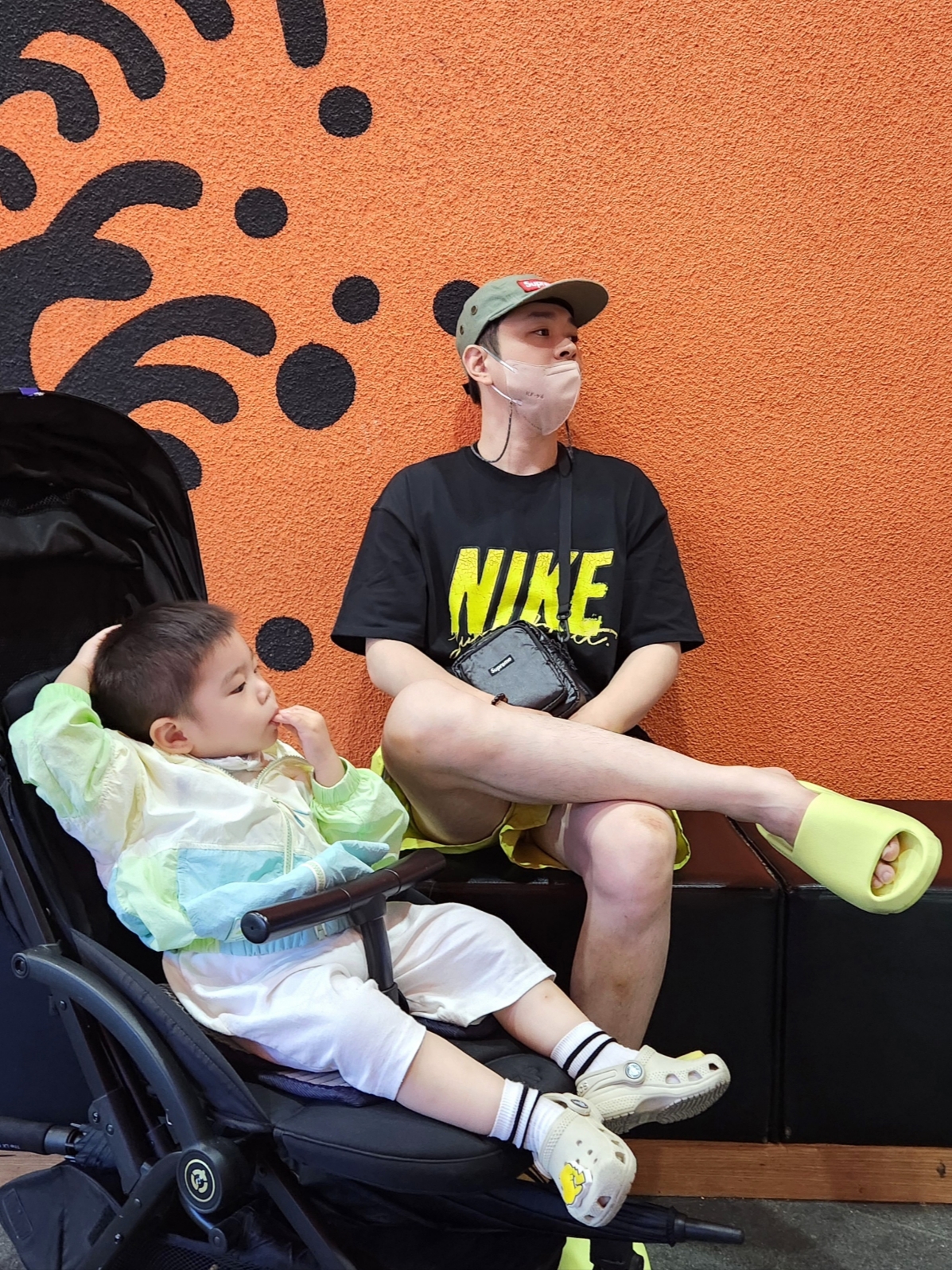Supreme Military Camp Cap Olive - 24SS, Nike M NRG Dunk '85 T-Shirt Black - US/EU 착용 스타일 - 2