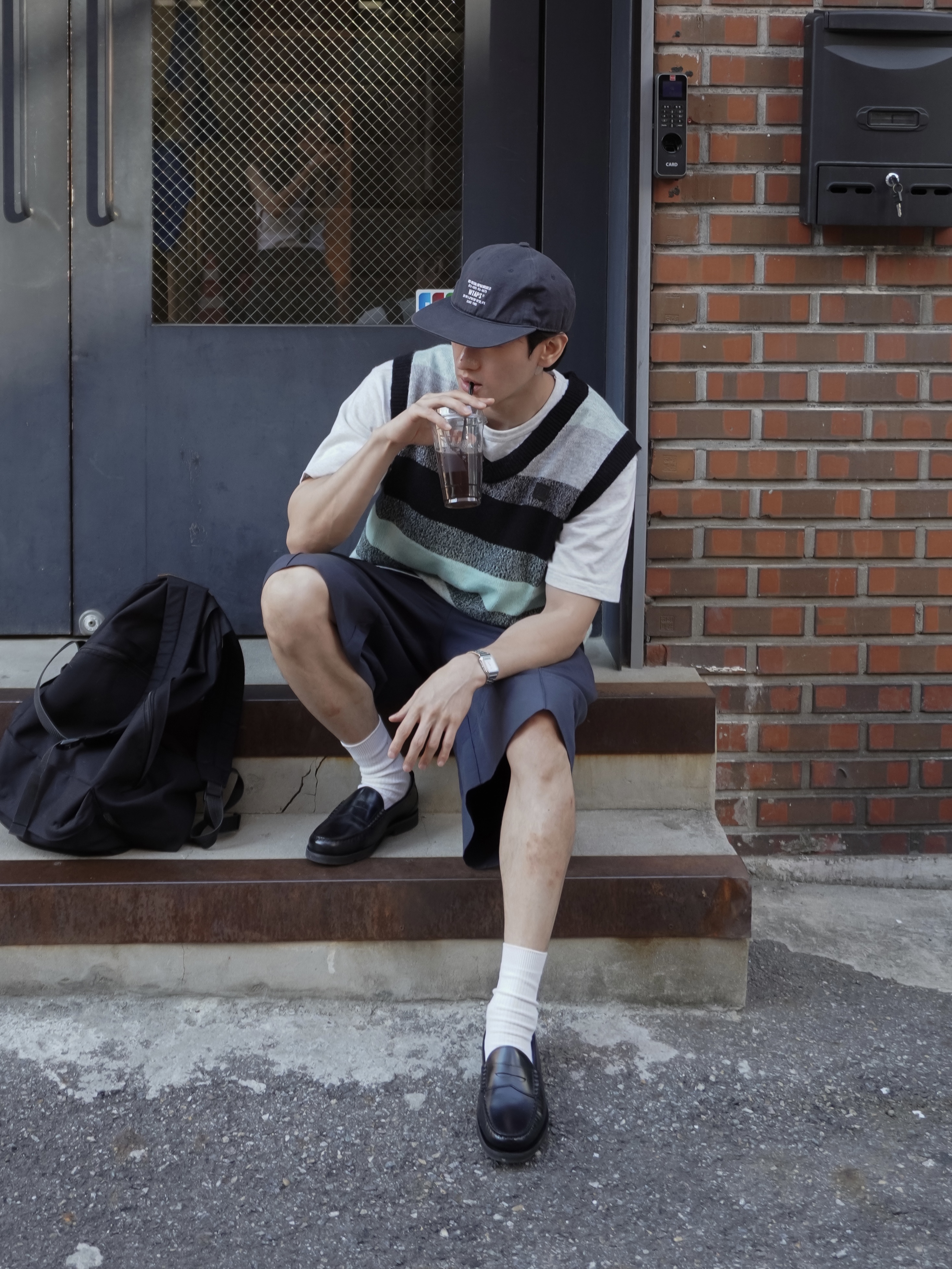 Porter x Comme des Garcons Backpack L Black 착용 스타일 - 5