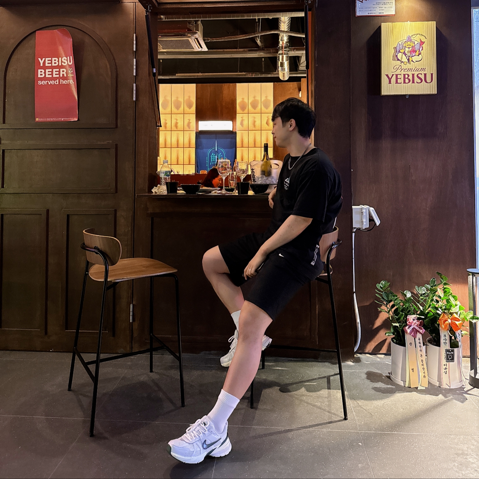 Nike V2K Run White Fir 착용 스타일 - 2