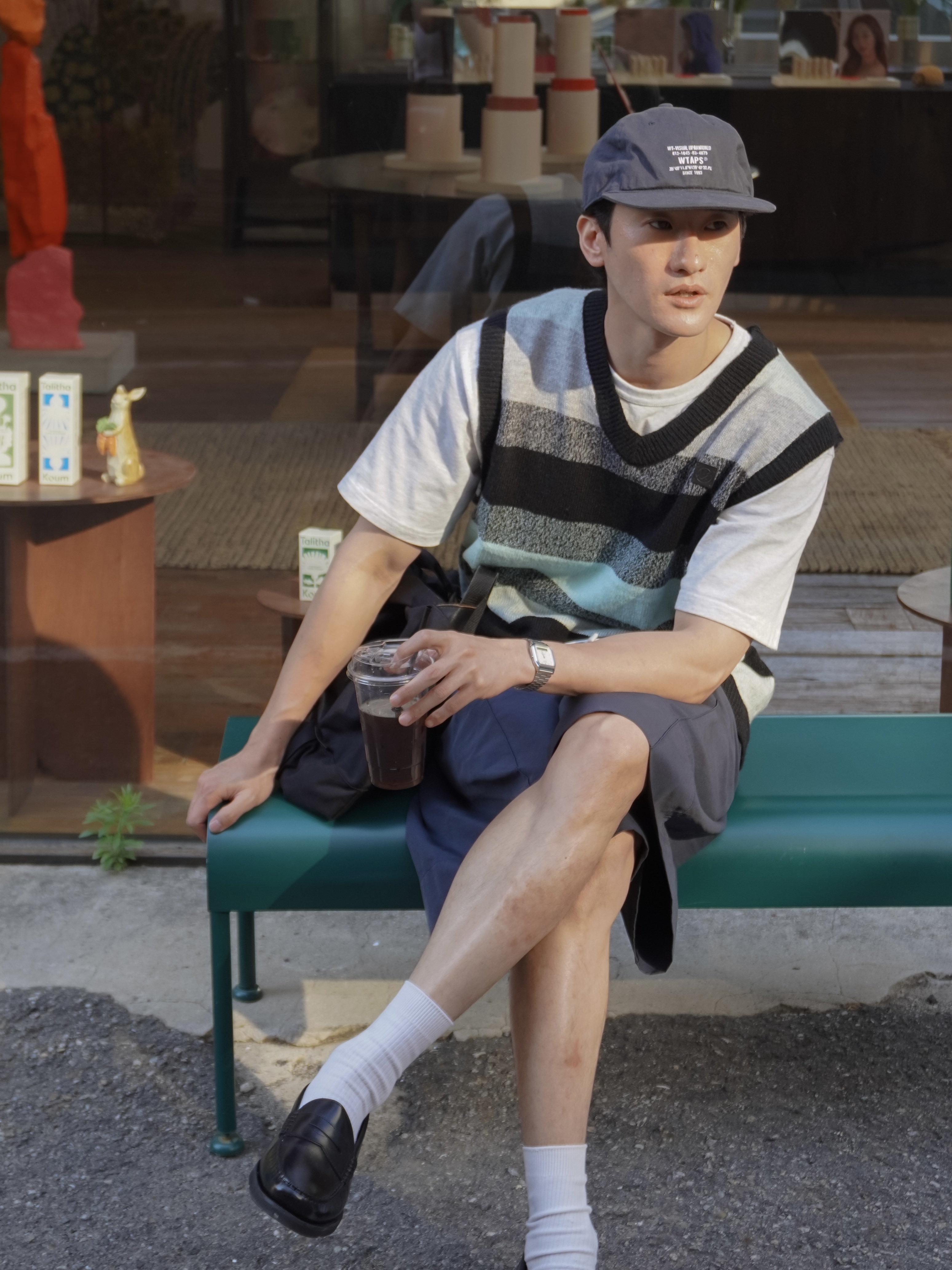 Porter x Comme des Garcons Backpack L Black 착용 스타일 - 6