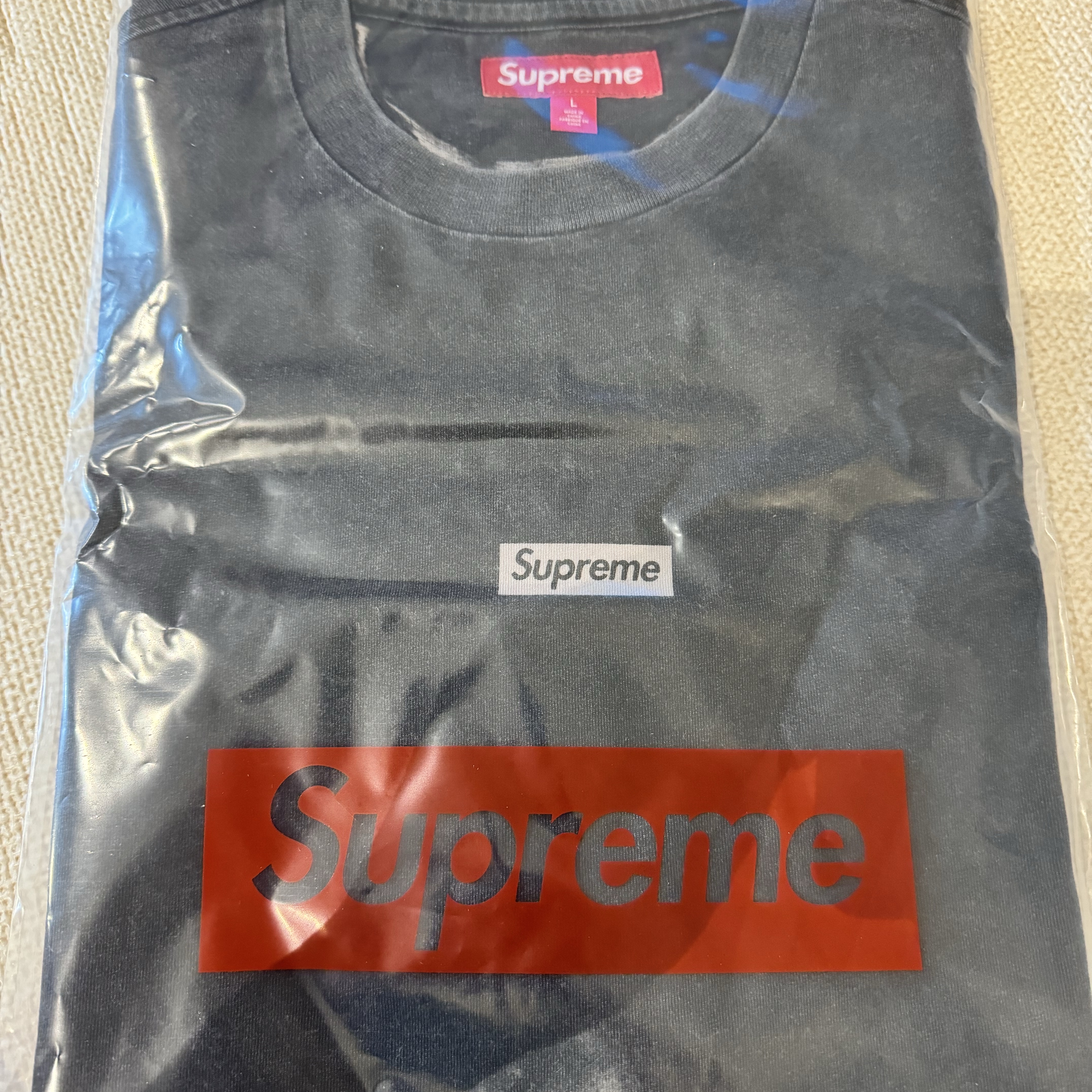 Supreme Overprint Small Box S/S Top Black - 24SS 착용 스타일