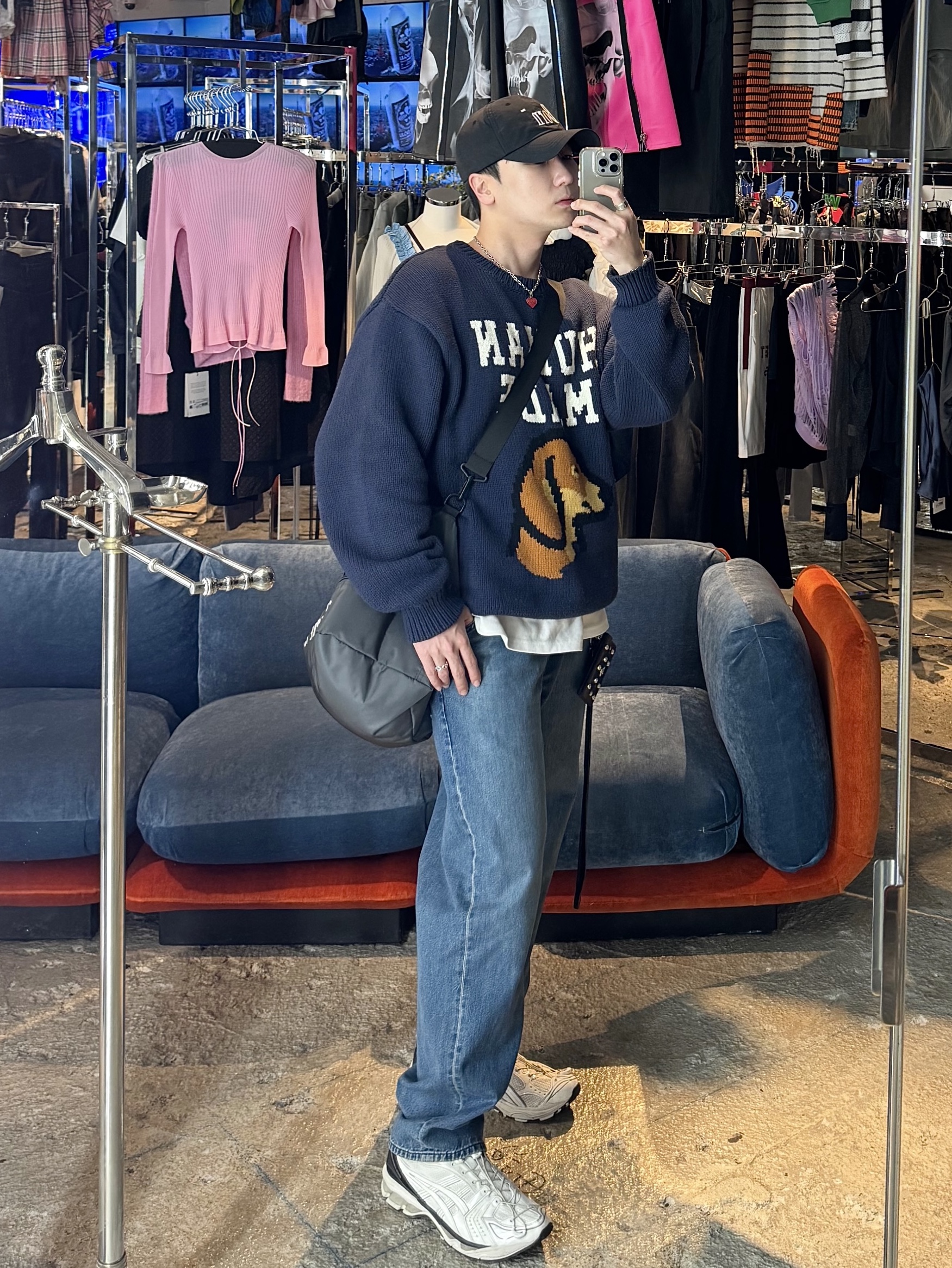 Human Made Dachs Knit Sweater Navy, Asics x Unaffected Gel-Kayano 14 Galaxy White 착용 스타일