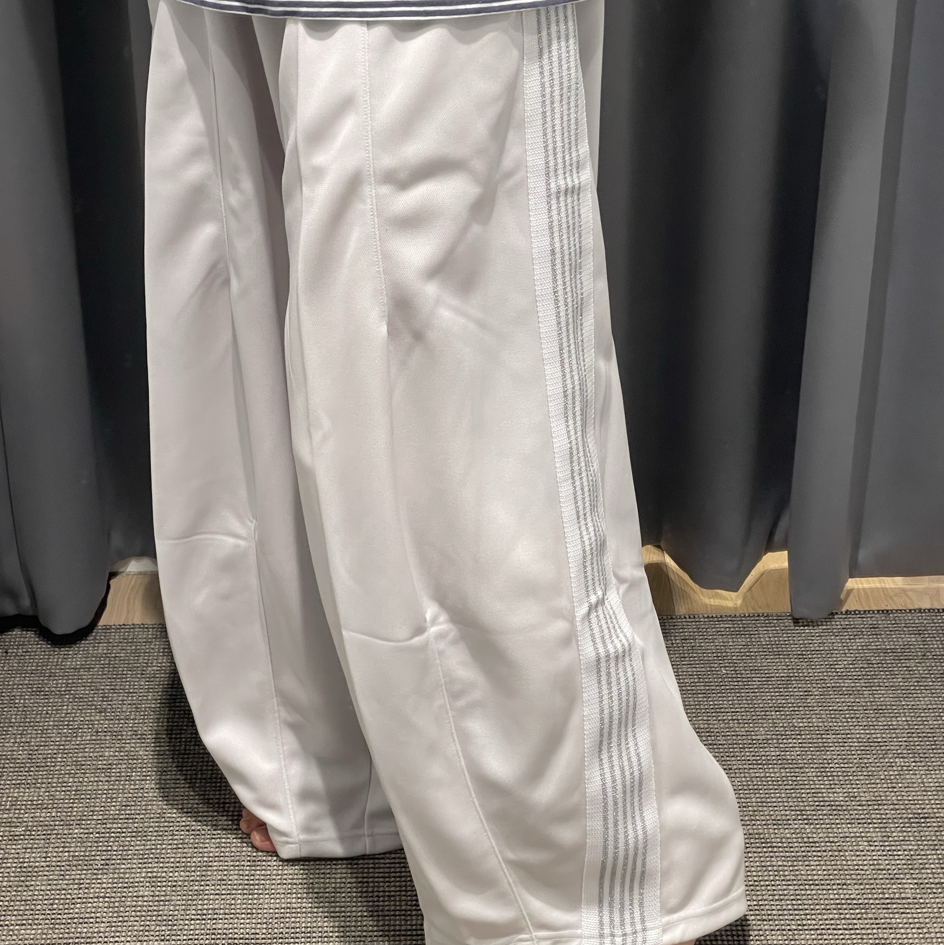 Needles x Studious H.D. Lame Track Pants Grey - Studious Exclusive, Needles H.D. Track Pants Poly Smooth Ice White 착용 스타일 - 2