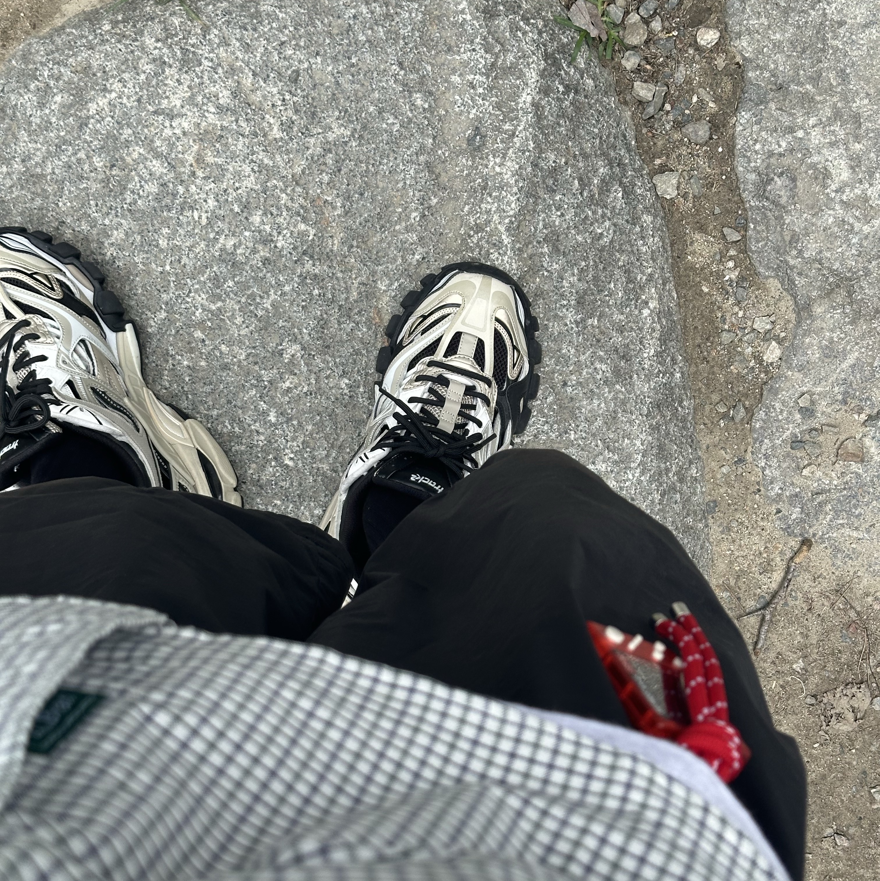 Supreme x Tetris Mini Red - 24SS (Korean Ver.), Supreme Stencil Embroidered S/S Top Ash Grey - 24SS 착용 스타일 - 2