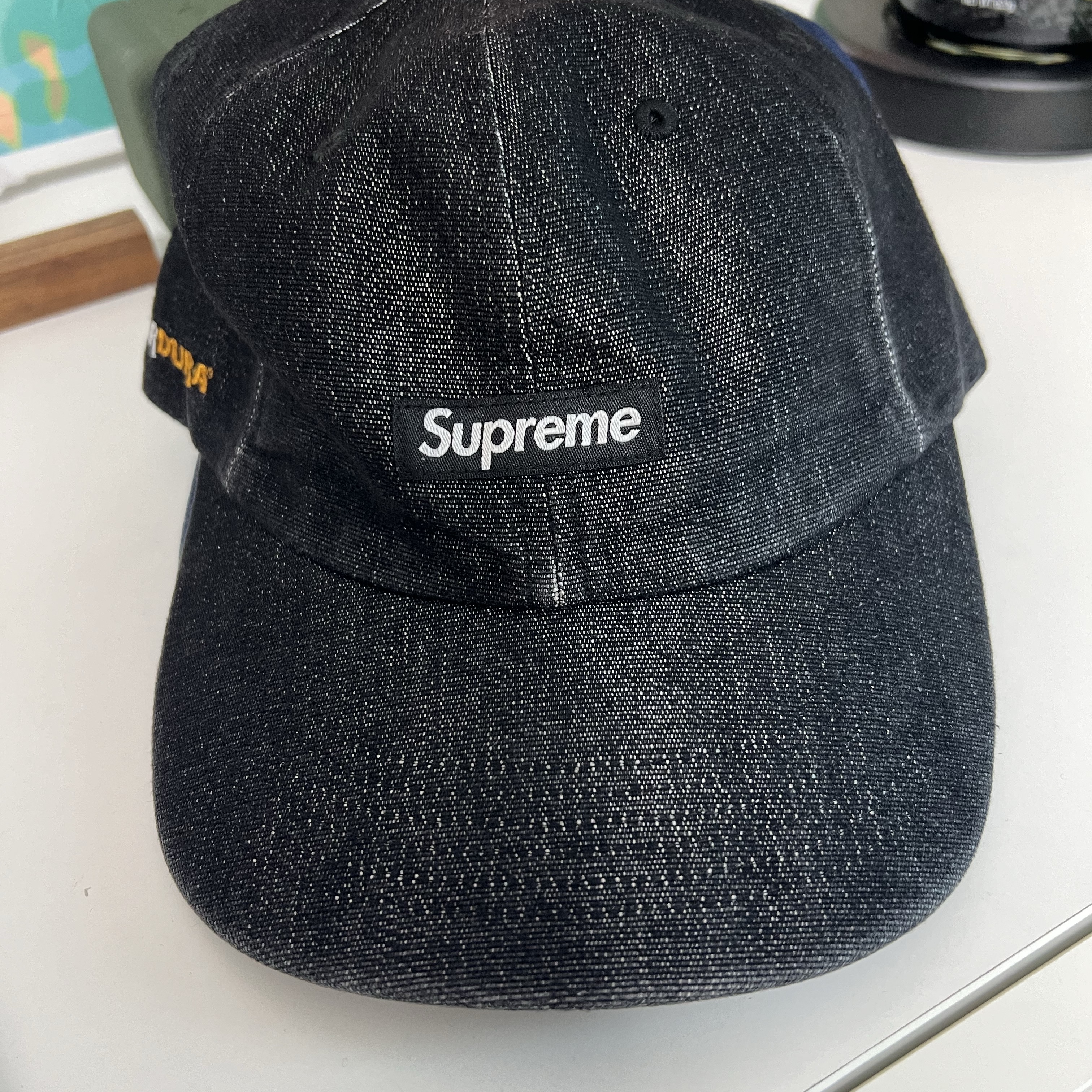 Supreme Cordura Denim Small Box 6-Panel Black - 24SS 착용 스타일 - 1