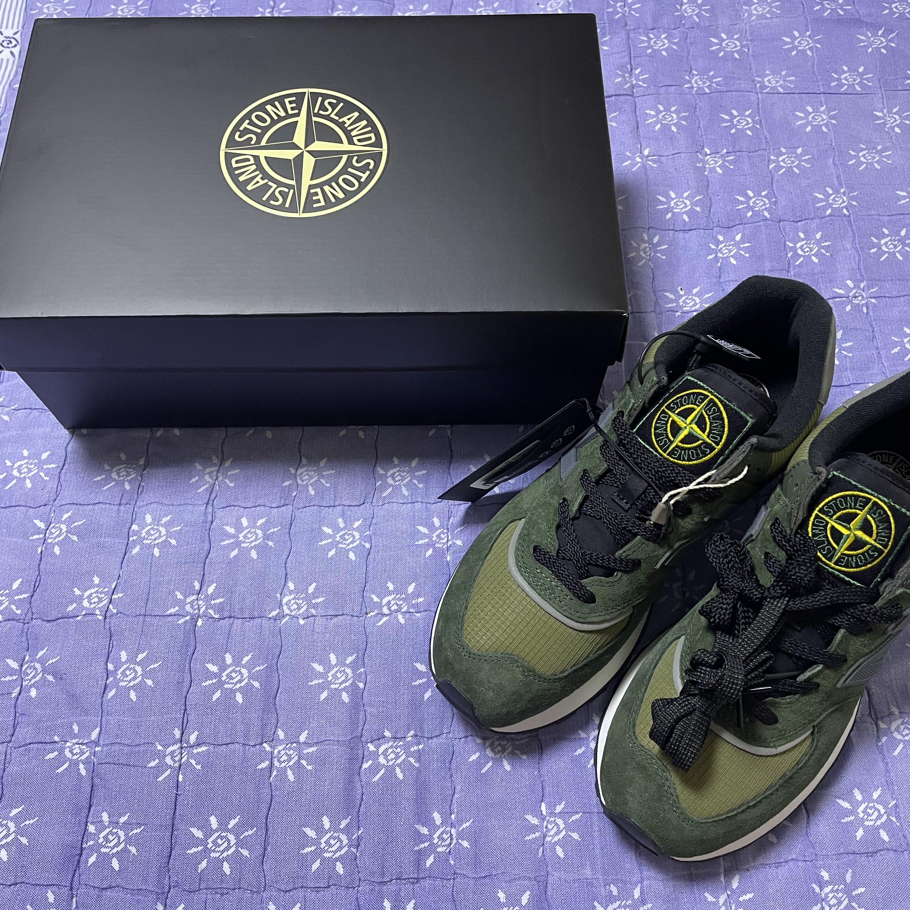 New Balance x Stone Island 574 Legacy Dark Green 착용 스타일