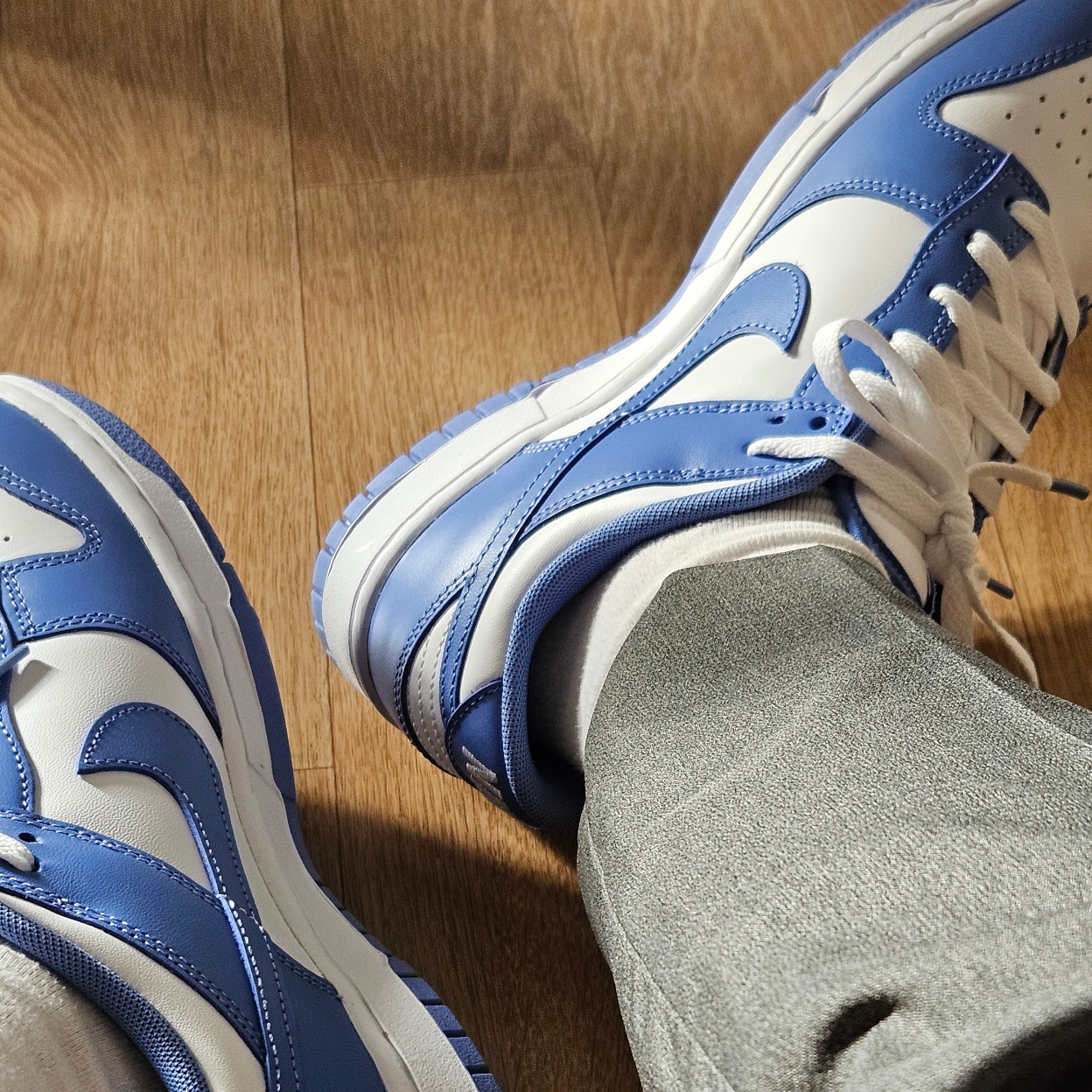 Nike Dunk Low Retro White Polar Blue 착용 스타일