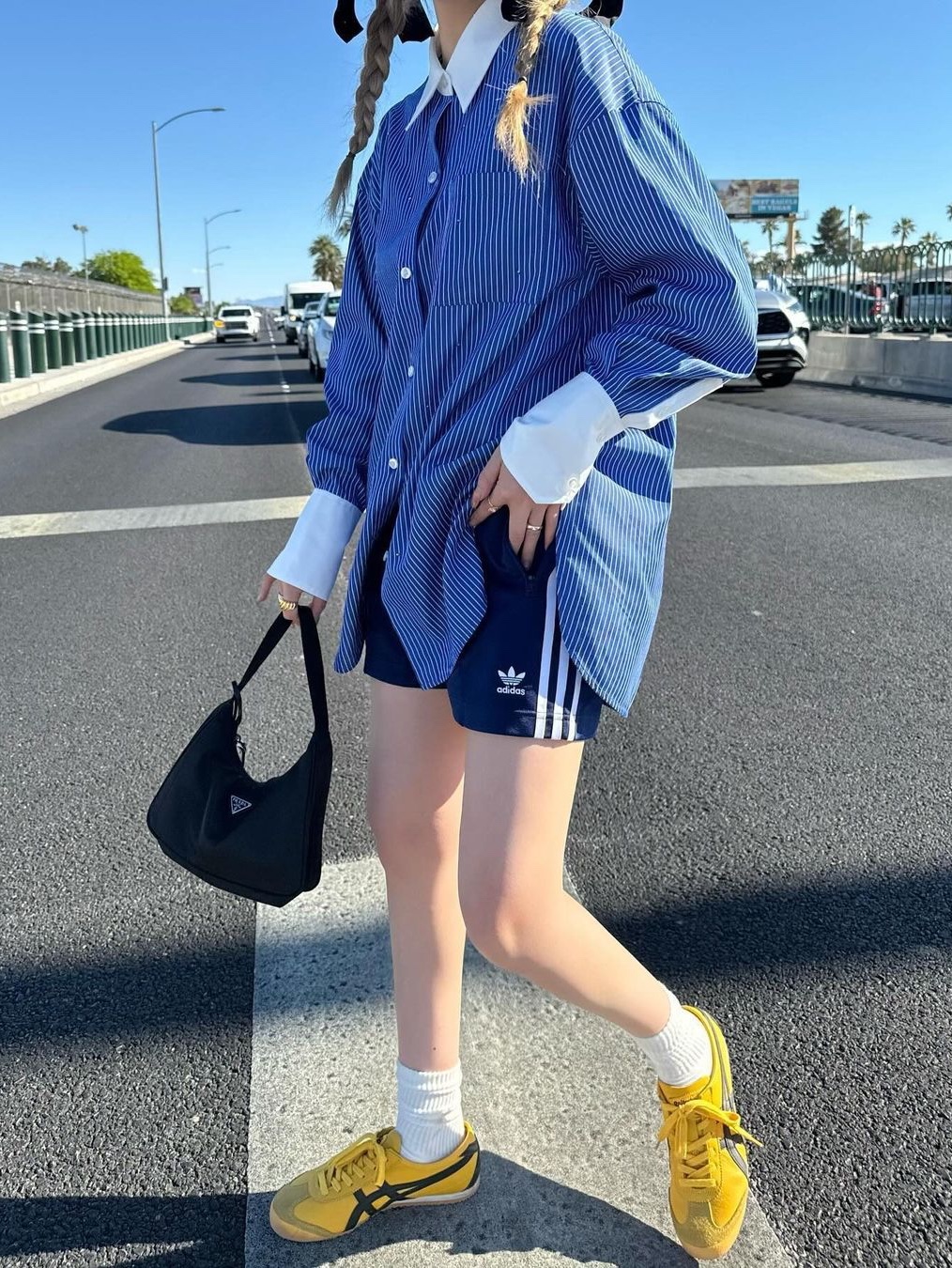 (W) Adidas Firebird Shorts Black - KR Sizing, (W) Adidas Firebird Shorts Dark Blue - KR Sizing 착용 스타일 - 4