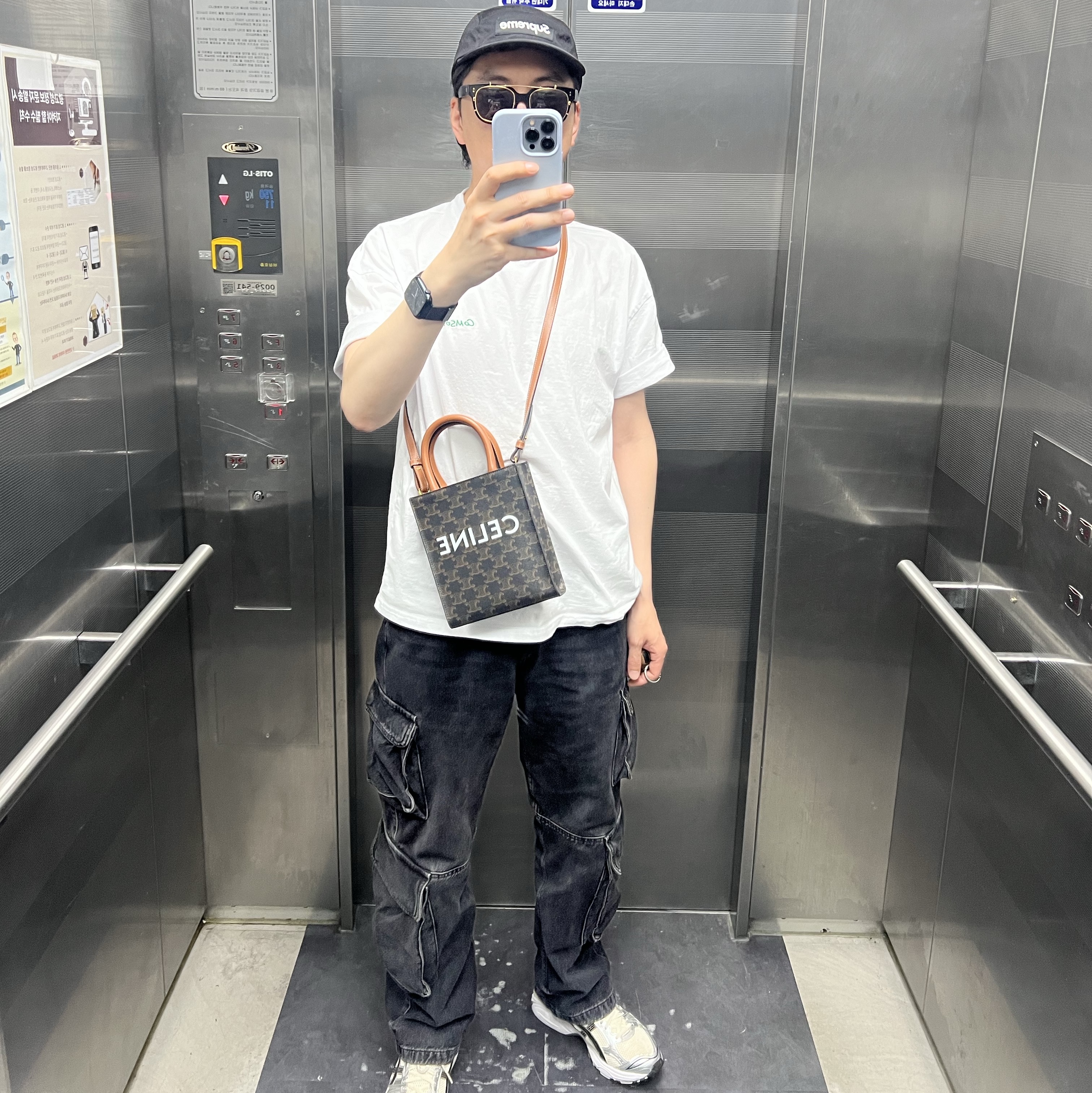 Supreme Washed Chino Twill Camp Cap Black 착용 스타일